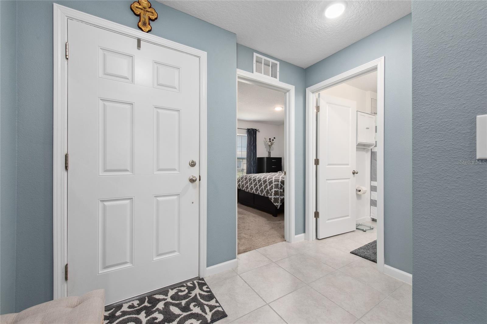 Image 3 of 18 For 723 Jefferson Street