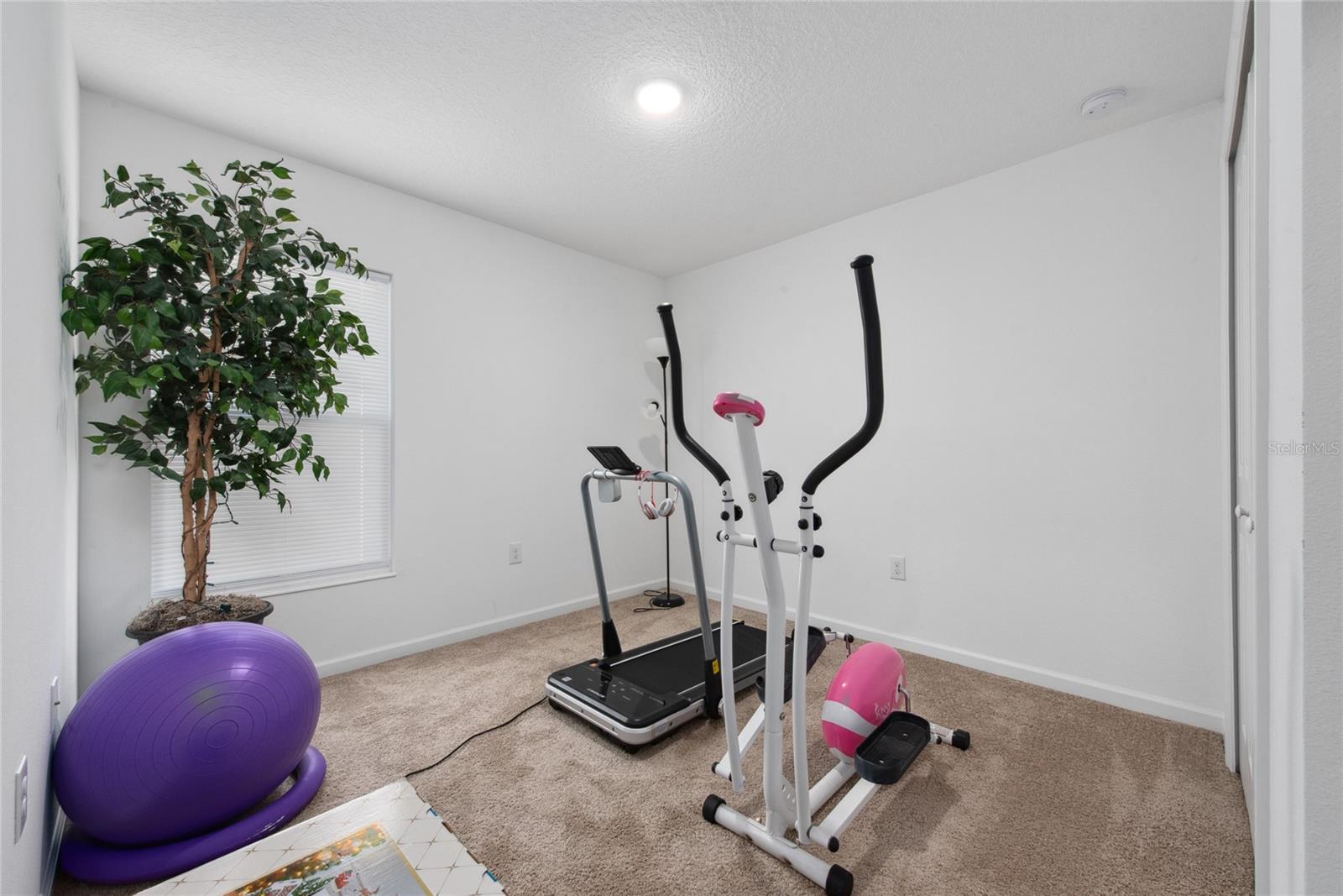 Image 6 of 18 For 723 Jefferson Street