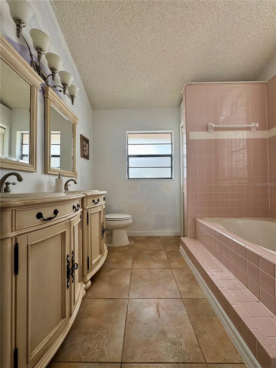 Image 10 of 36 For 2904 Nipawin Court