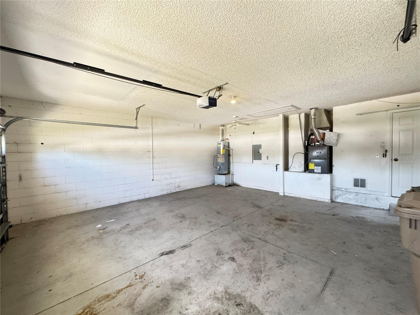 Image 23 of 33 For 14738 Peppermill Trail