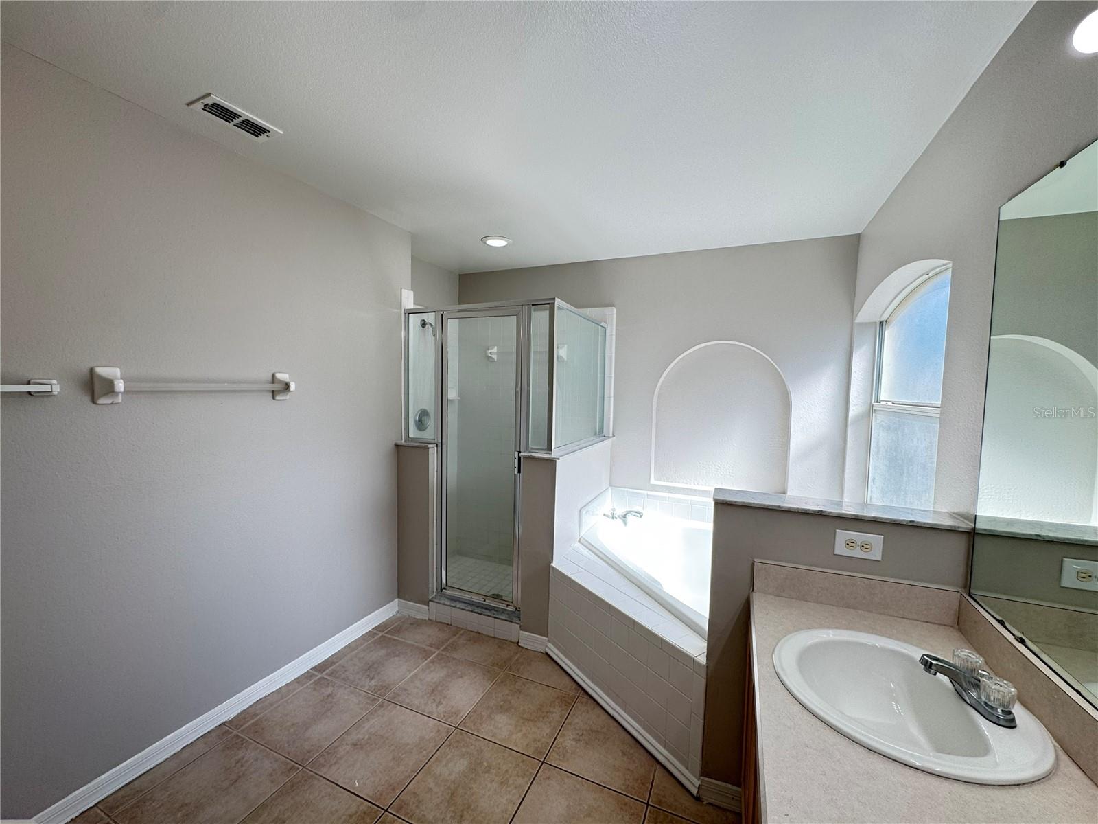 Image 6 of 33 For 14738 Peppermill Trail