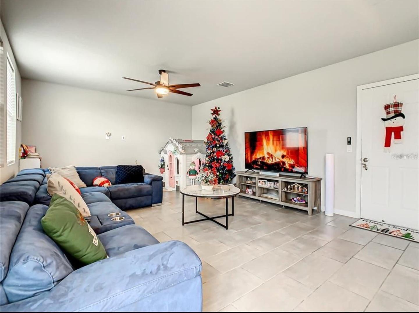 Image 12 of 41 For 1210 Zambrana Court