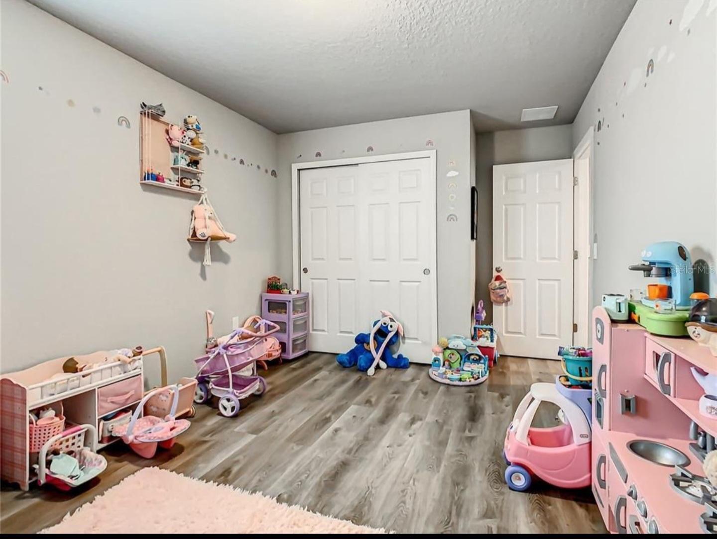 Image 23 of 41 For 1210 Zambrana Court
