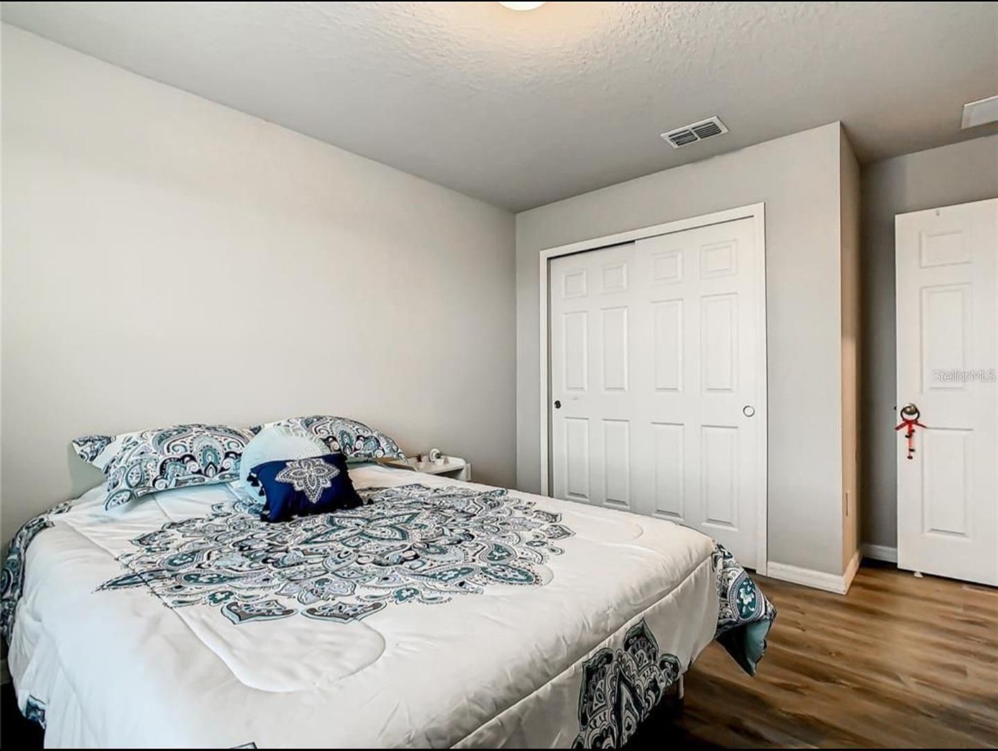 Image 25 of 41 For 1210 Zambrana Court
