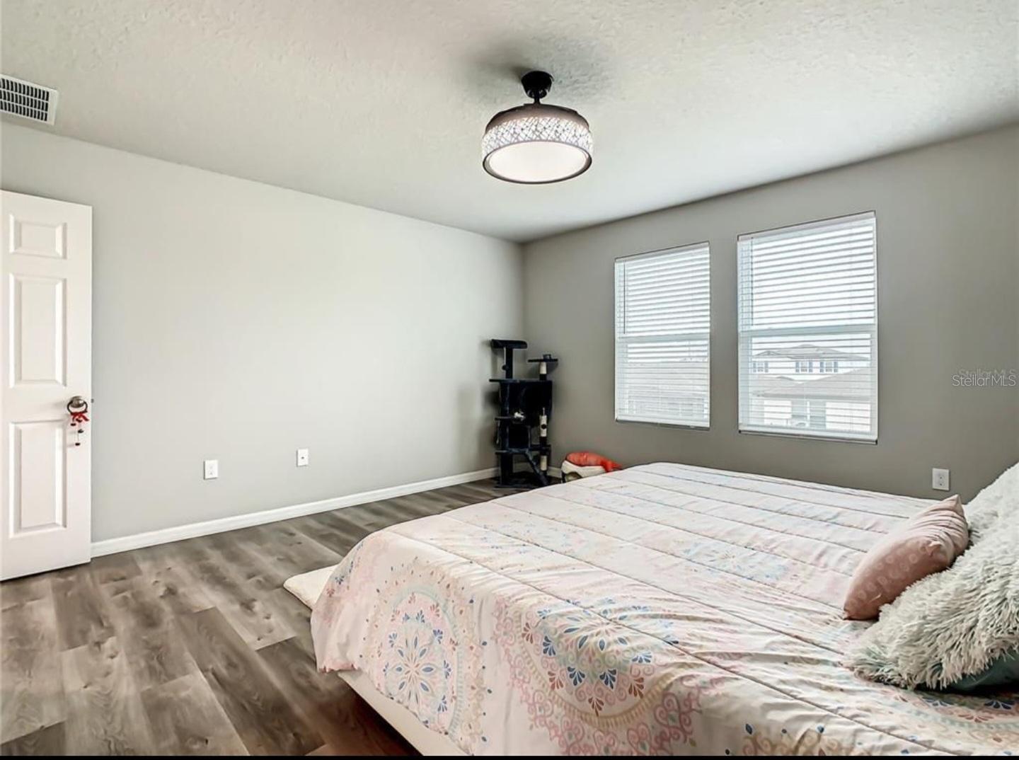 Image 30 of 41 For 1210 Zambrana Court