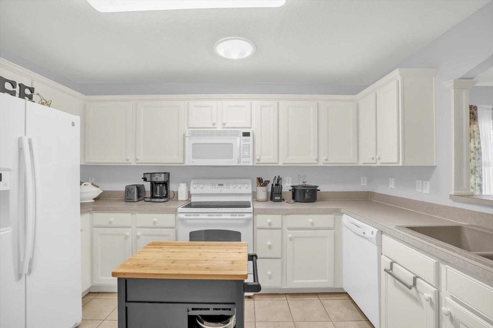 Image 10 of 39 For 3440 Grenville Drive