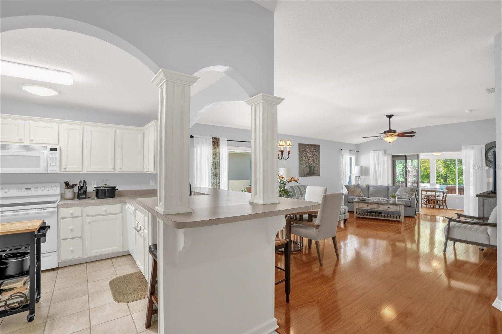 Image 9 of 39 For 3440 Grenville Drive