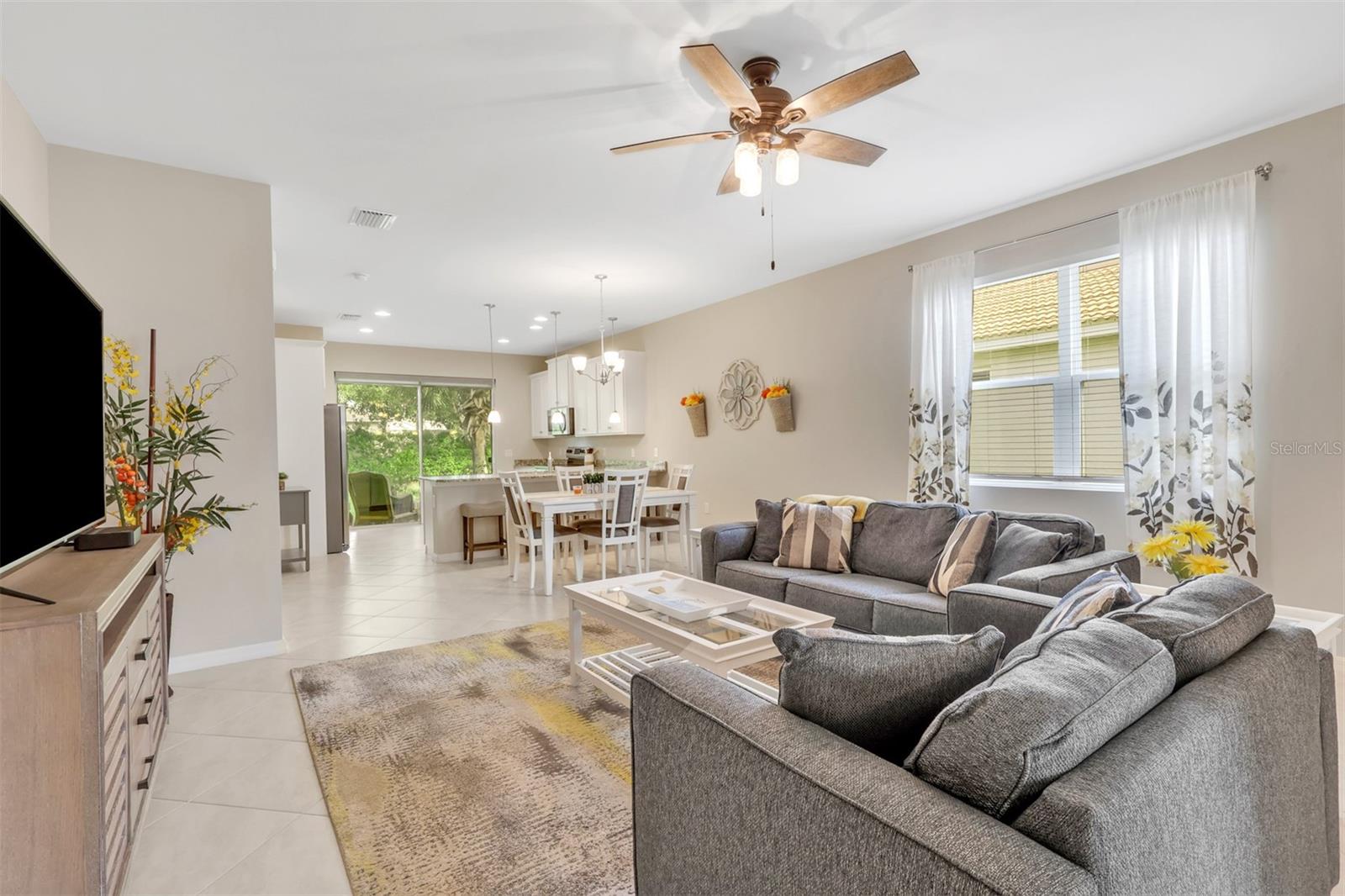 Image 11 of 32 For 2119 Summersweet Drive