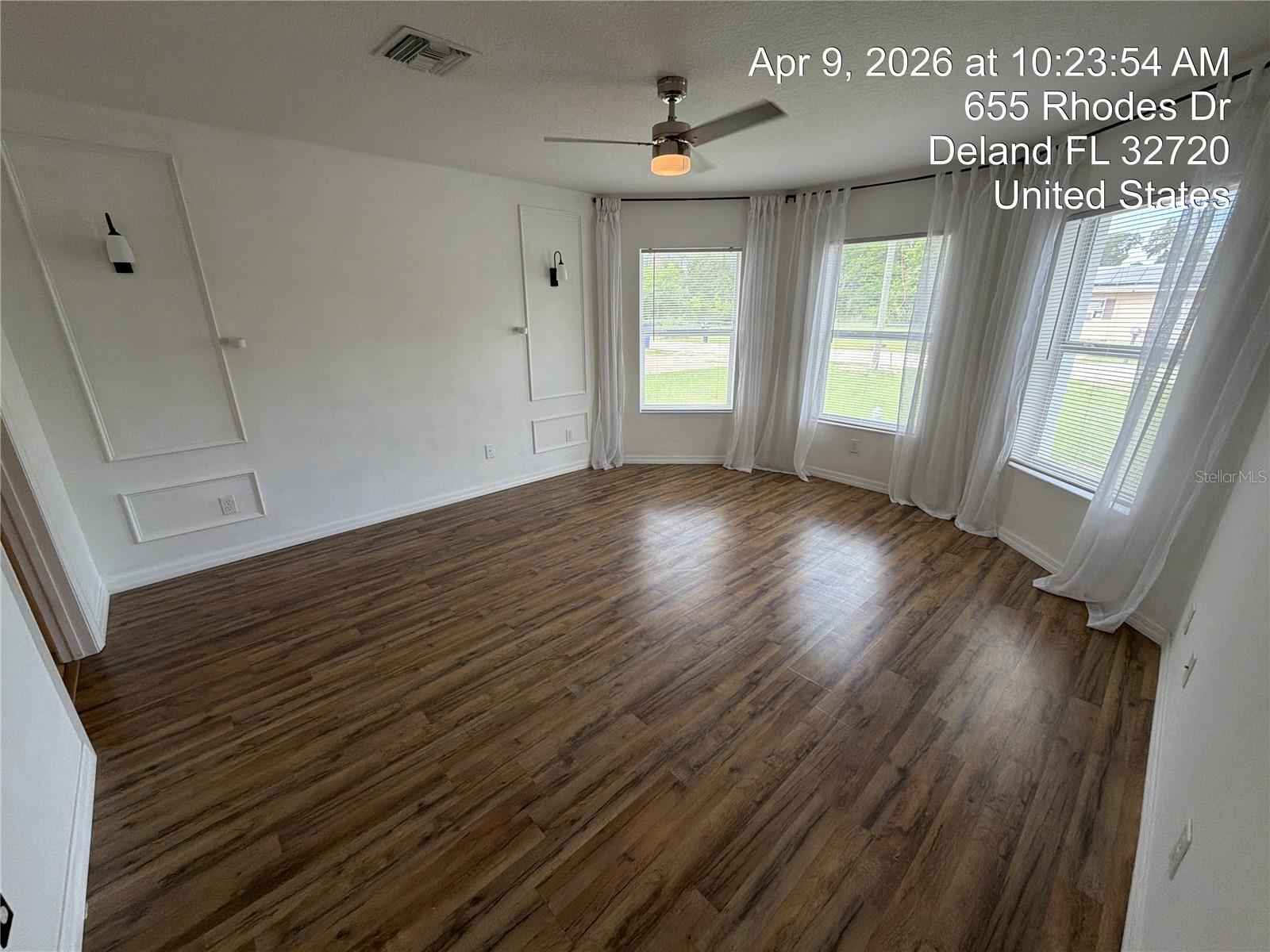 Image 10 of 20 For 655 Rhodes Drive