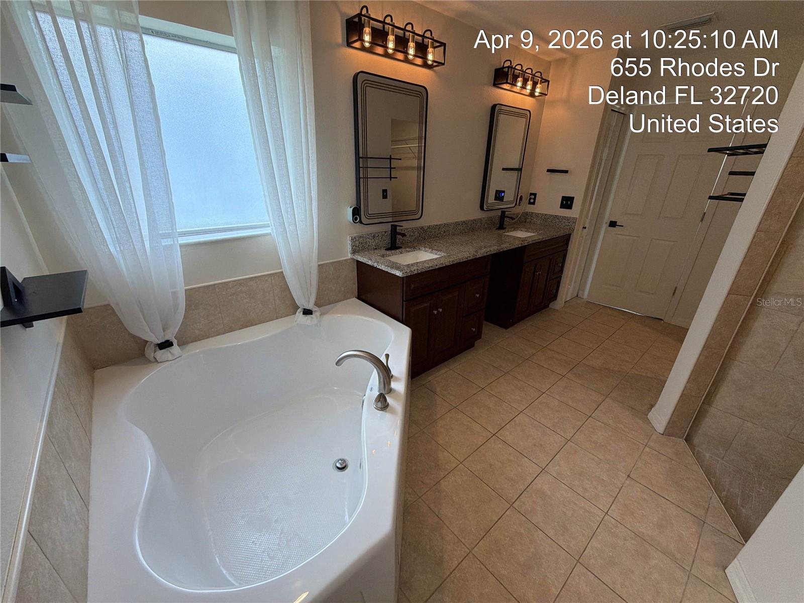 Image 14 of 20 For 655 Rhodes Drive