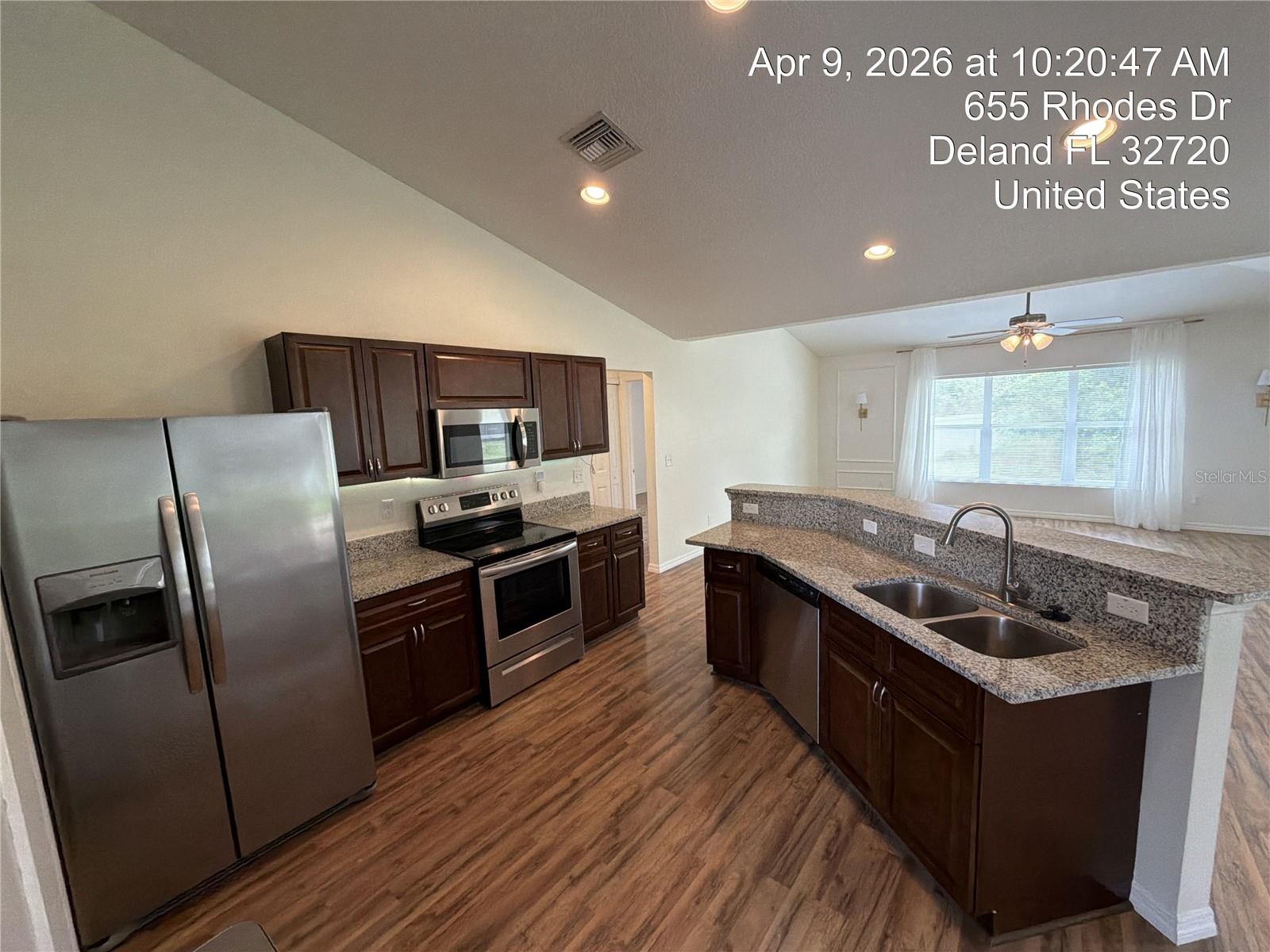 Image 7 of 20 For 655 Rhodes Drive