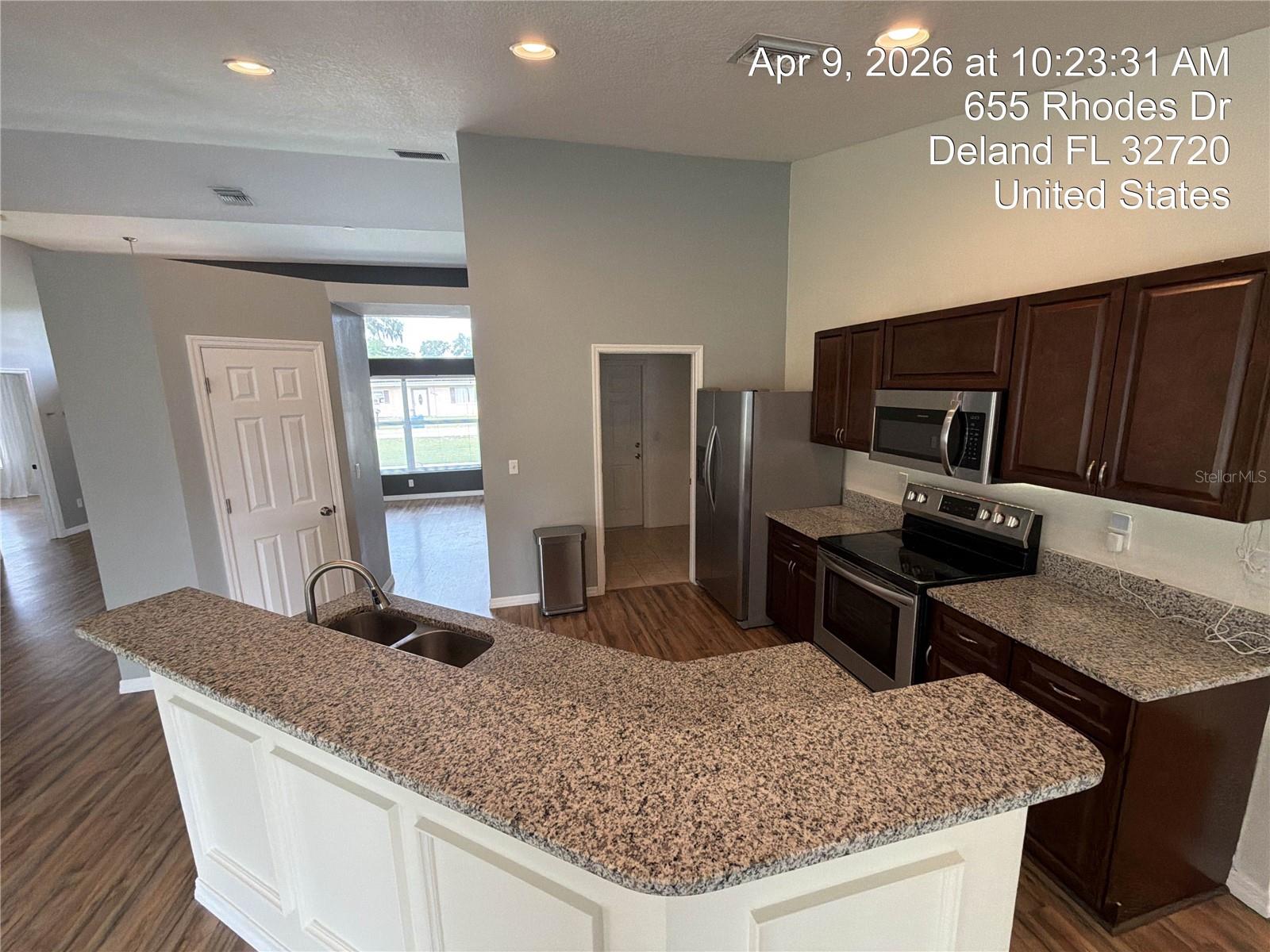 Image 8 of 20 For 655 Rhodes Drive