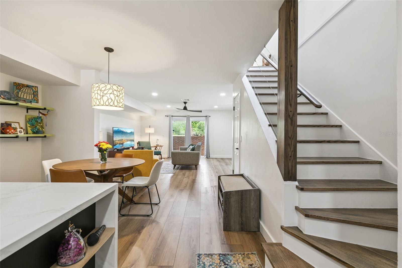 Image 20 of 40 For 496 Par Street 496