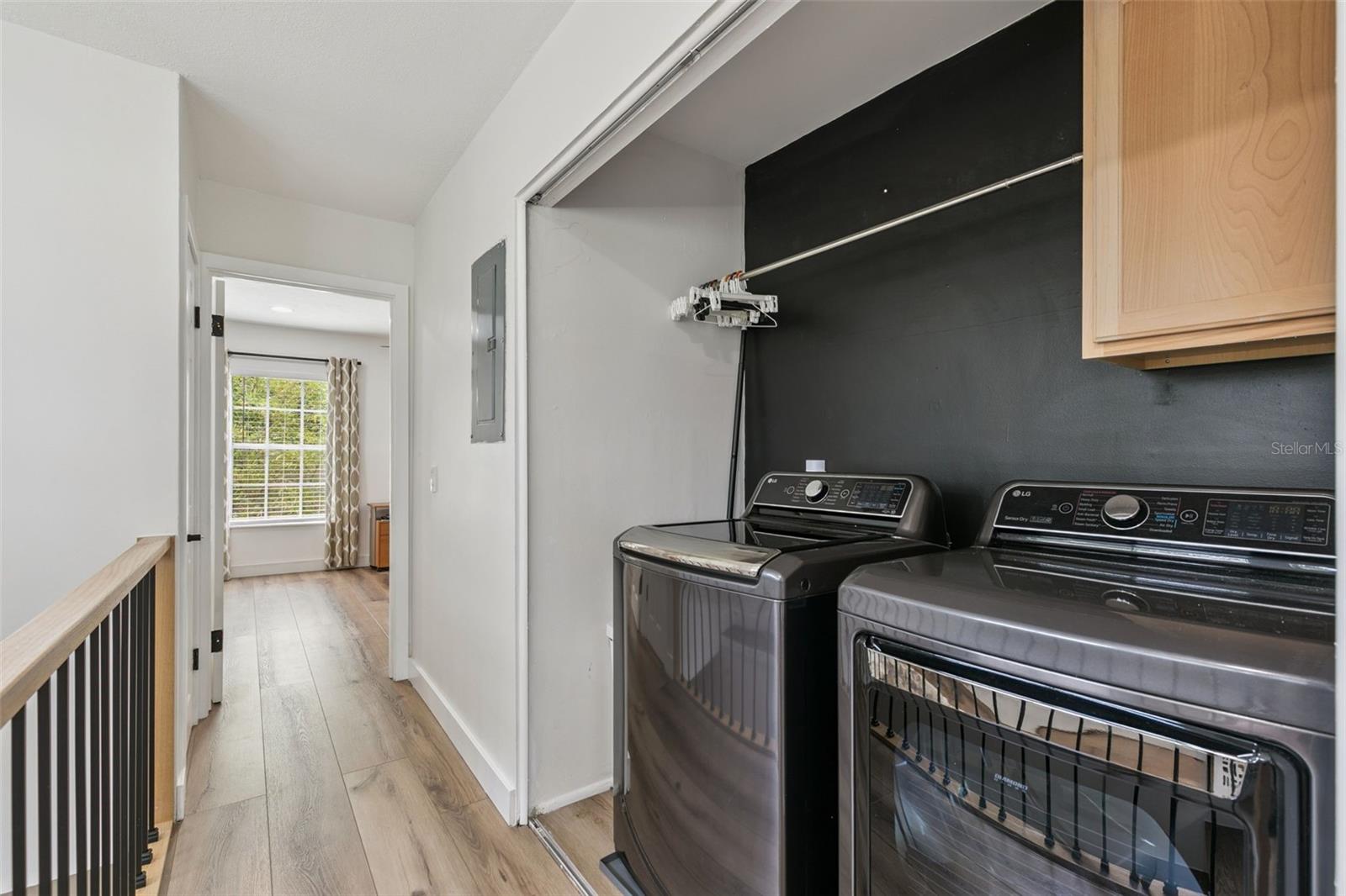 Image 26 of 40 For 496 Par Street 496