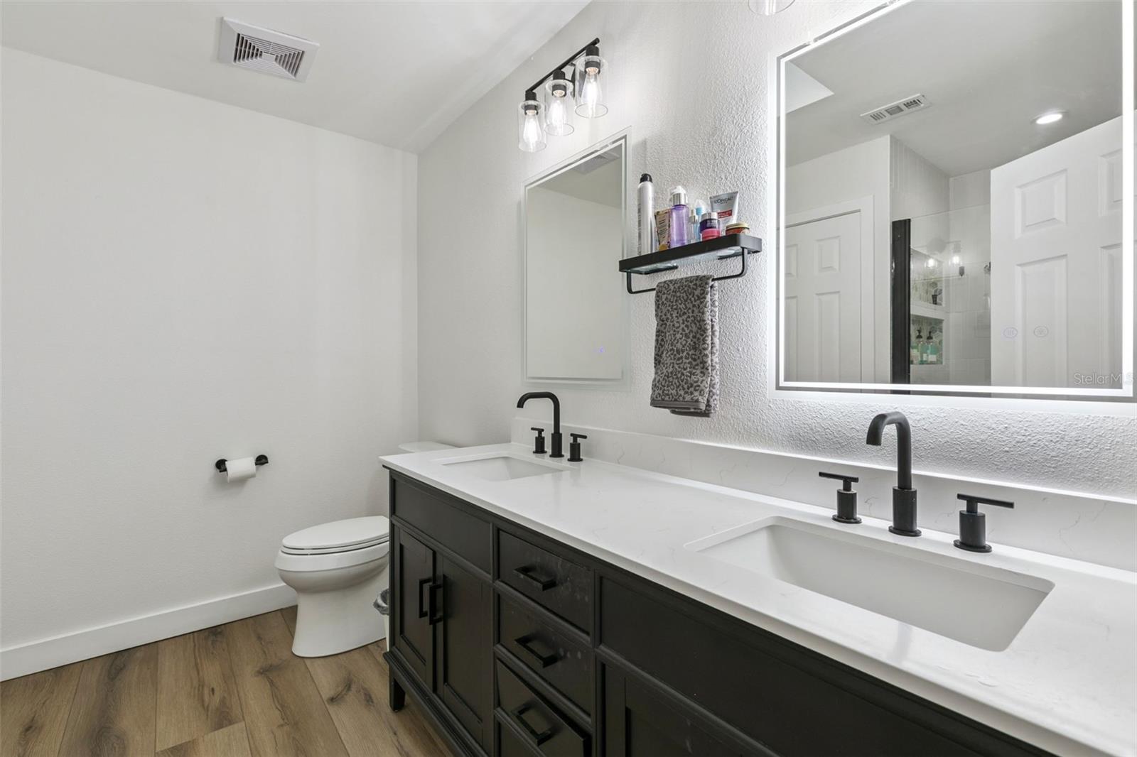 Image 29 of 40 For 496 Par Street 496