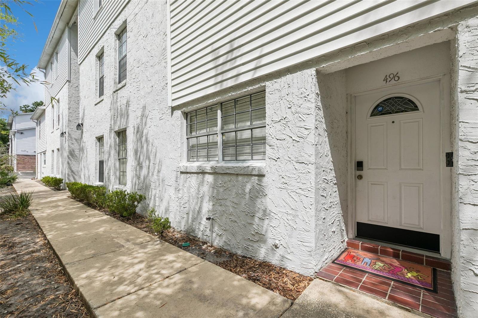 Image 4 of 40 For 496 Par Street 496