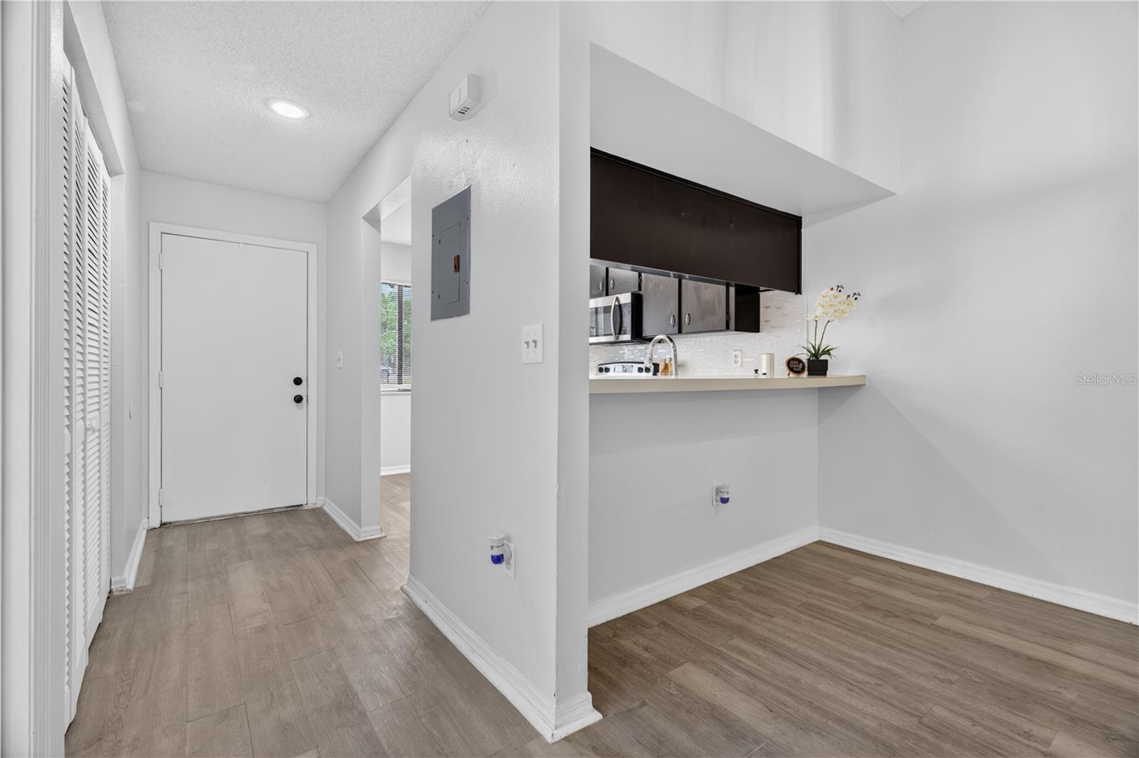 Image 16 of 60 For 502 Prestwick Place 0