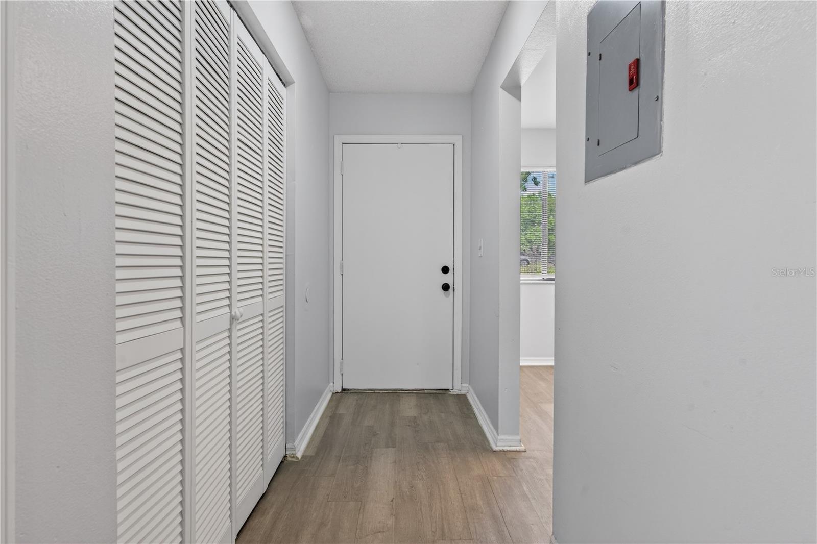 Image 4 of 60 For 502 Prestwick Place 0