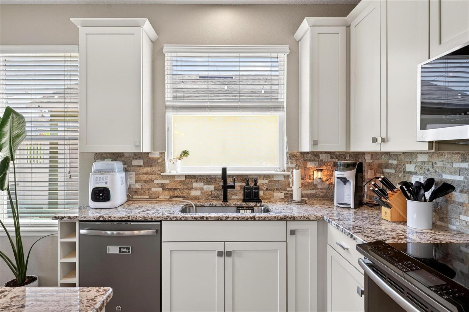 Image 18 of 78 For 7875 Gamemaster Avenue