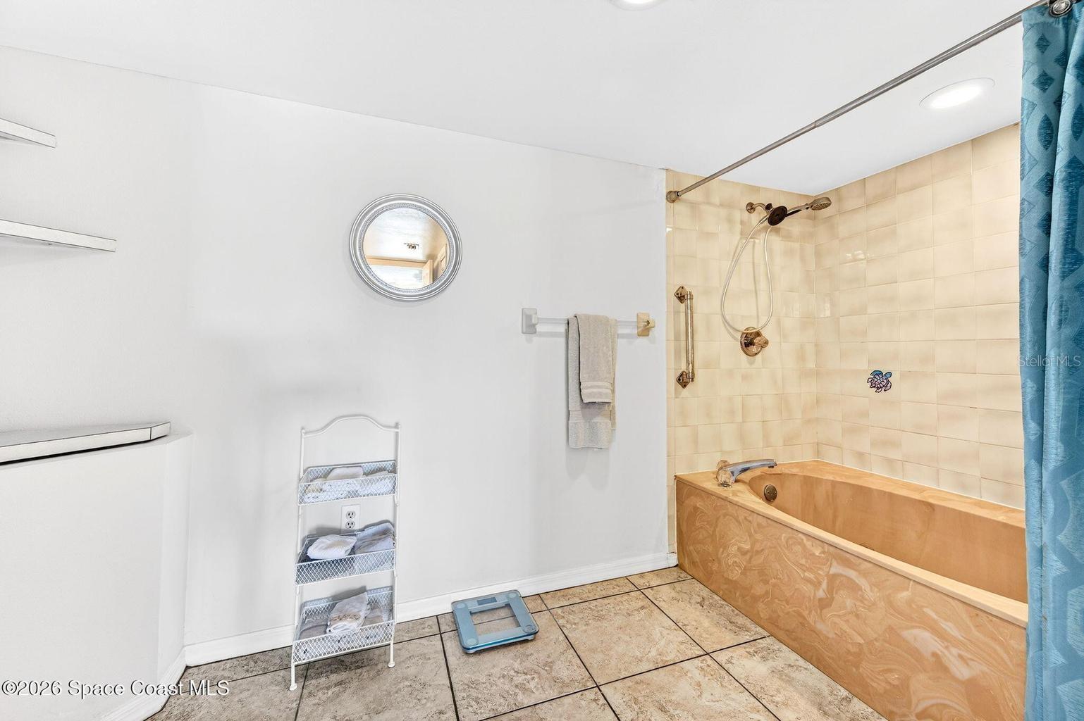 Image 15 of 29 For 580 Brevard Avenue 815