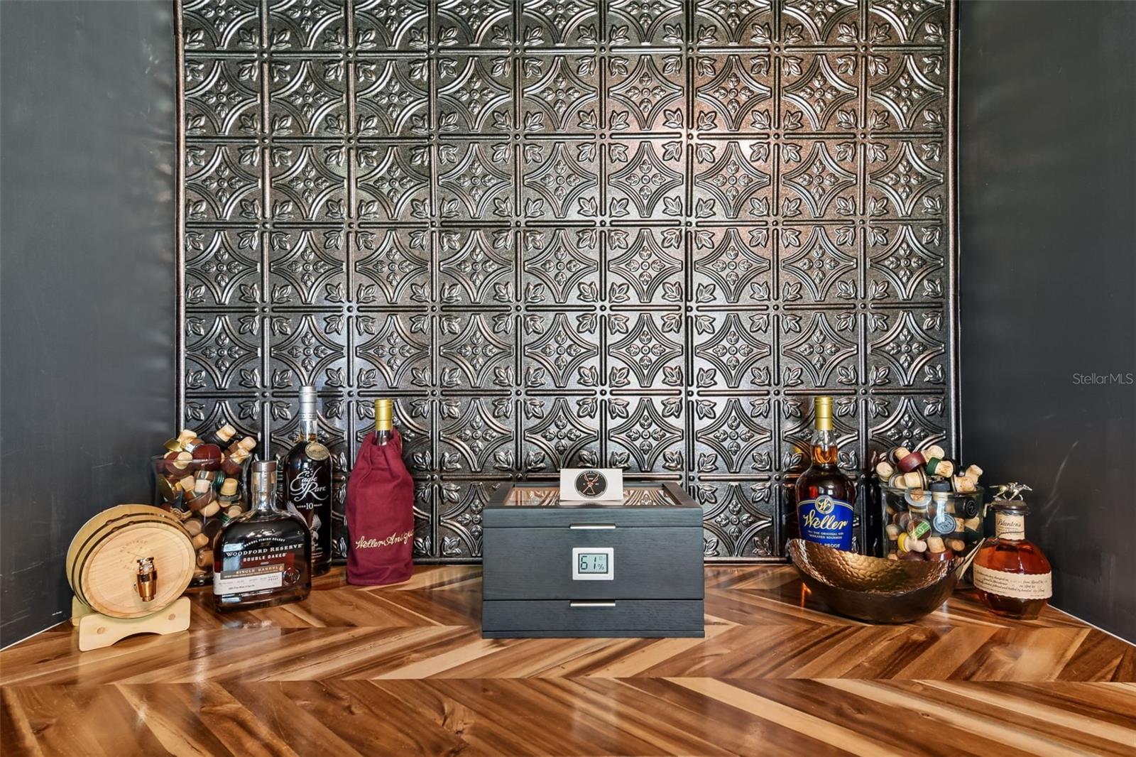 Image 13 of 91 For 4140 Conway Place Circle