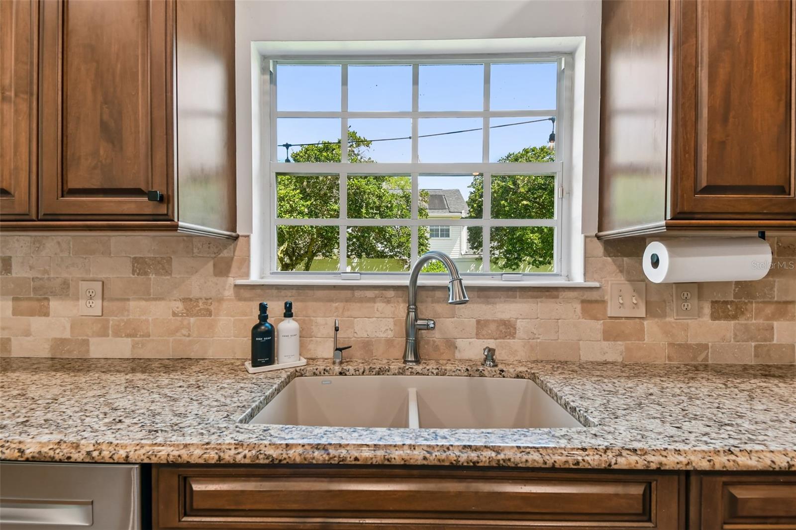 Image 29 of 91 For 4140 Conway Place Circle