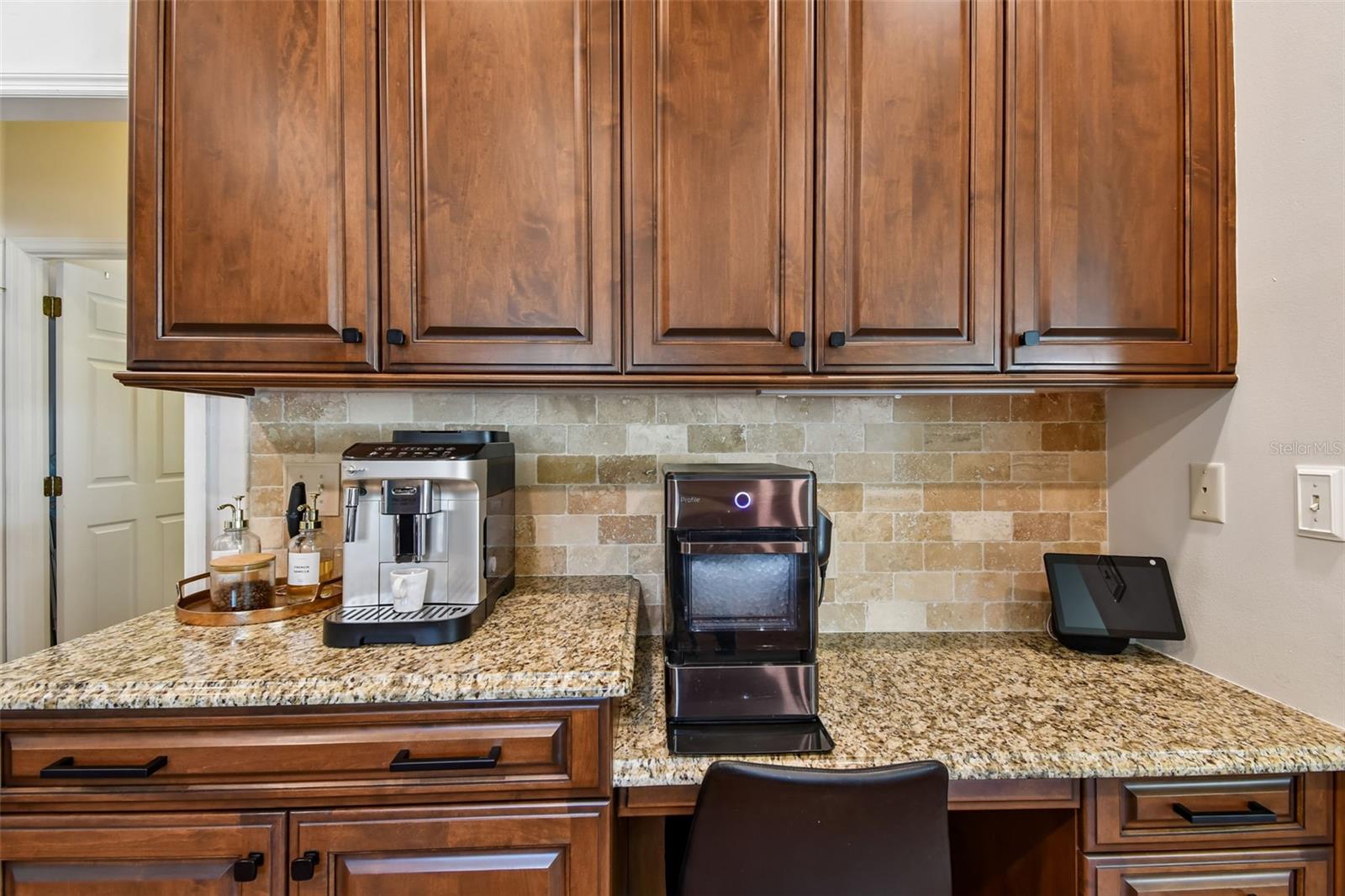 Image 30 of 91 For 4140 Conway Place Circle