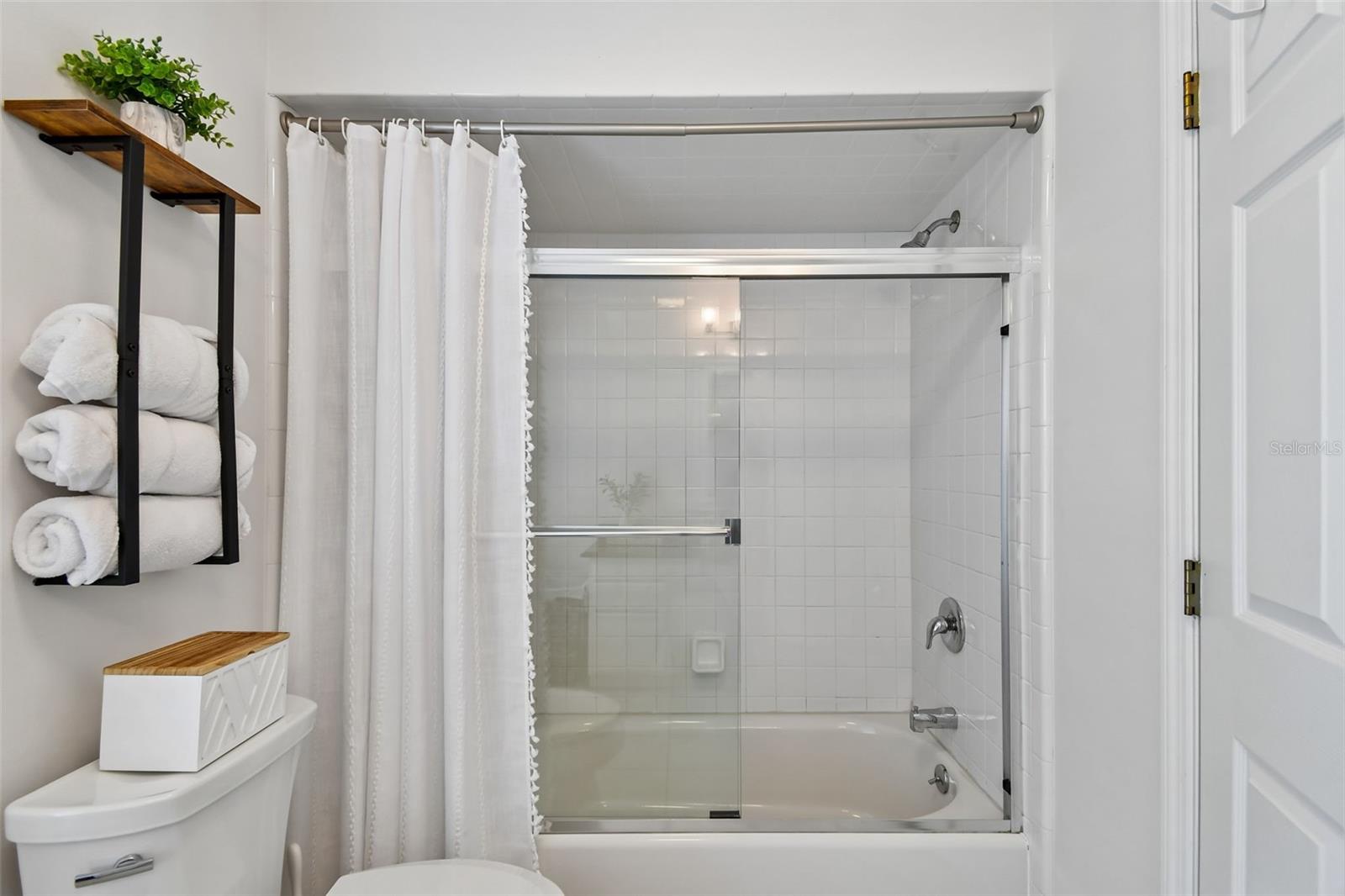 Image 38 of 91 For 4140 Conway Place Circle