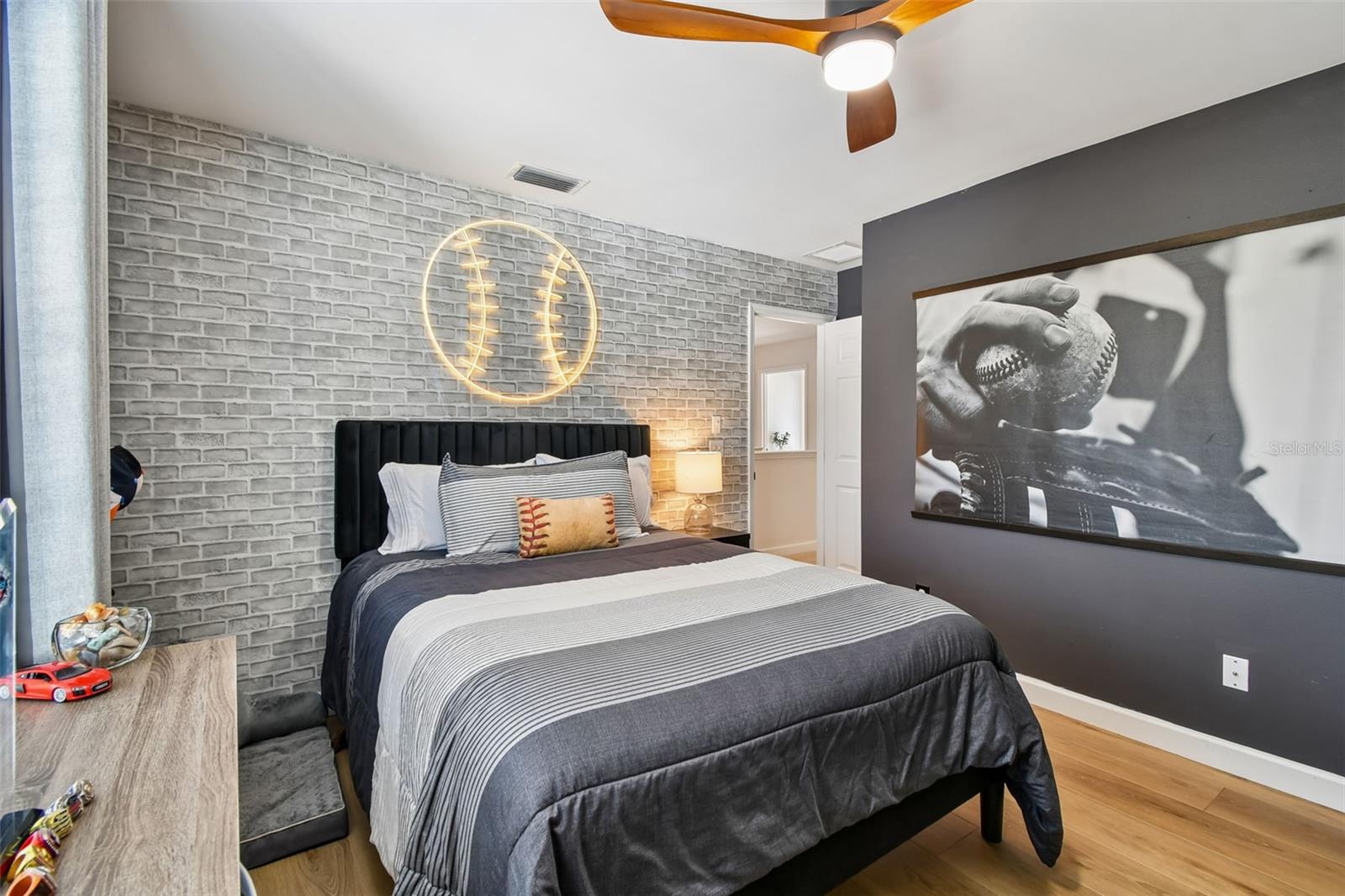 Image 45 of 91 For 4140 Conway Place Circle