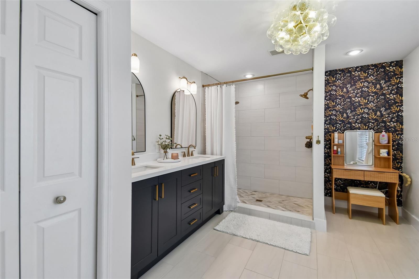 Image 51 of 91 For 4140 Conway Place Circle