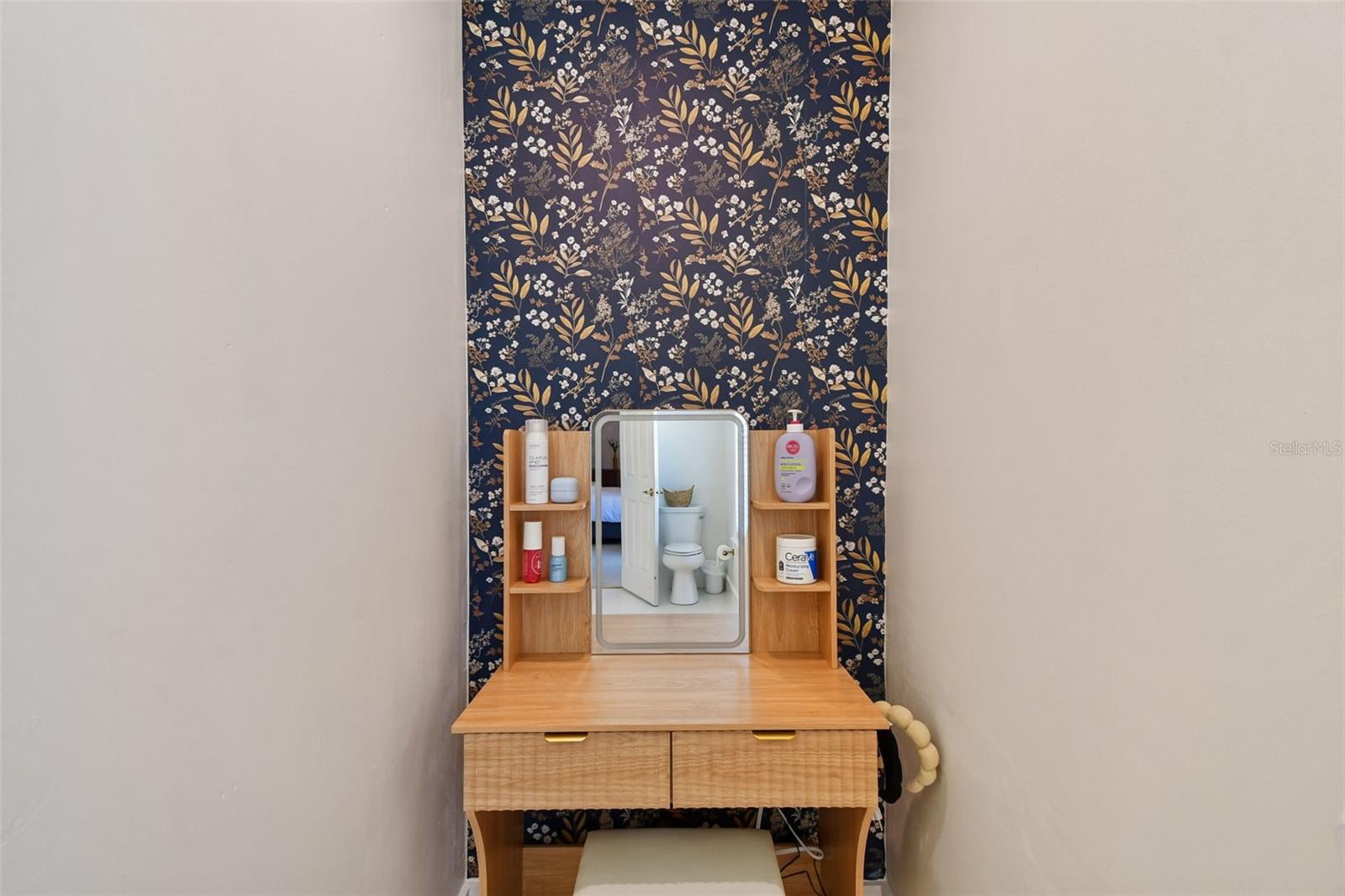 Image 54 of 91 For 4140 Conway Place Circle