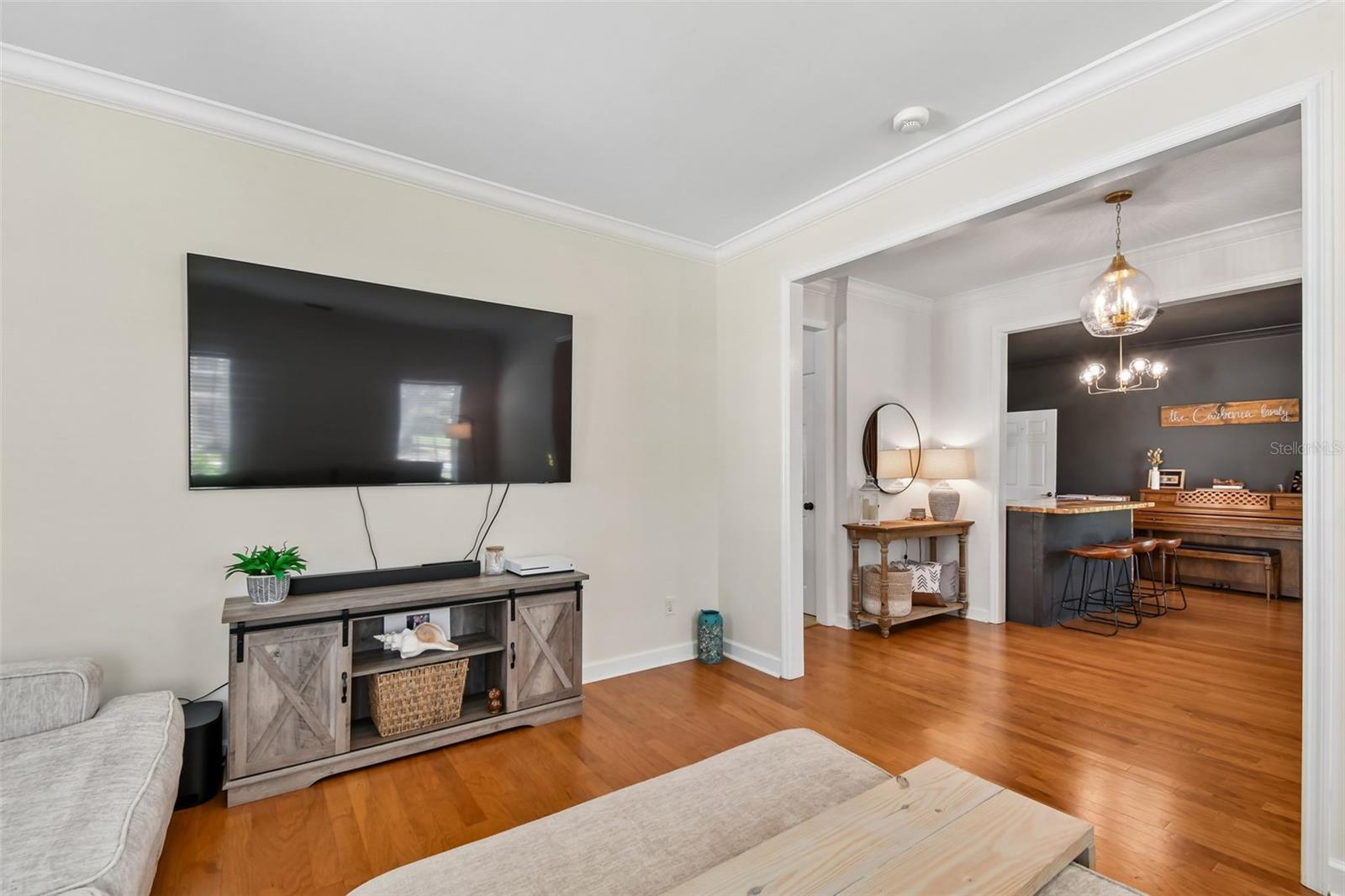 Image 7 of 91 For 4140 Conway Place Circle