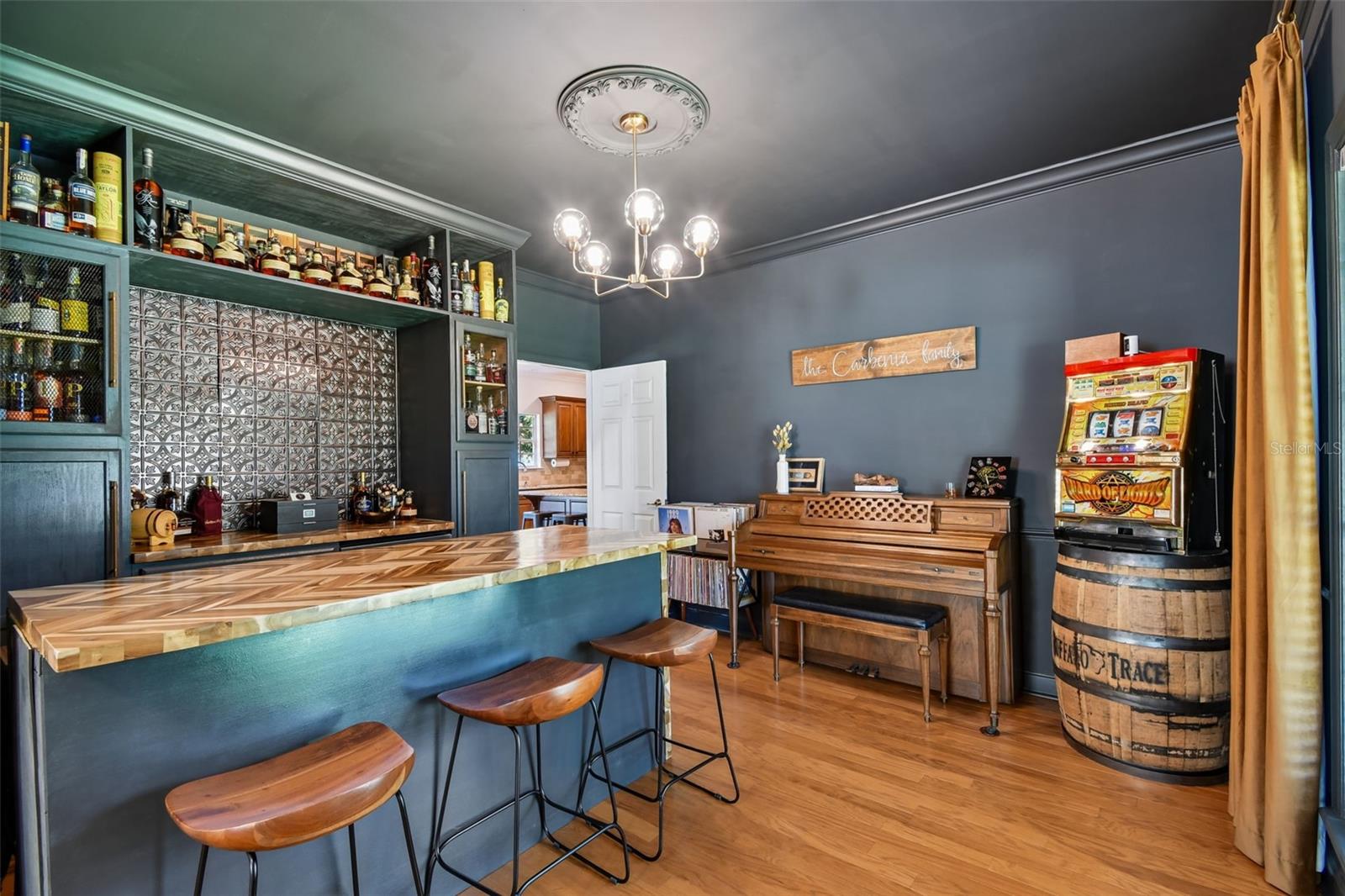 Image 9 of 91 For 4140 Conway Place Circle