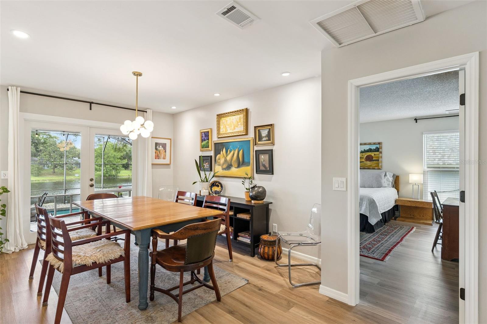 Image 11 of 48 For 129 Laurel Oak Drive