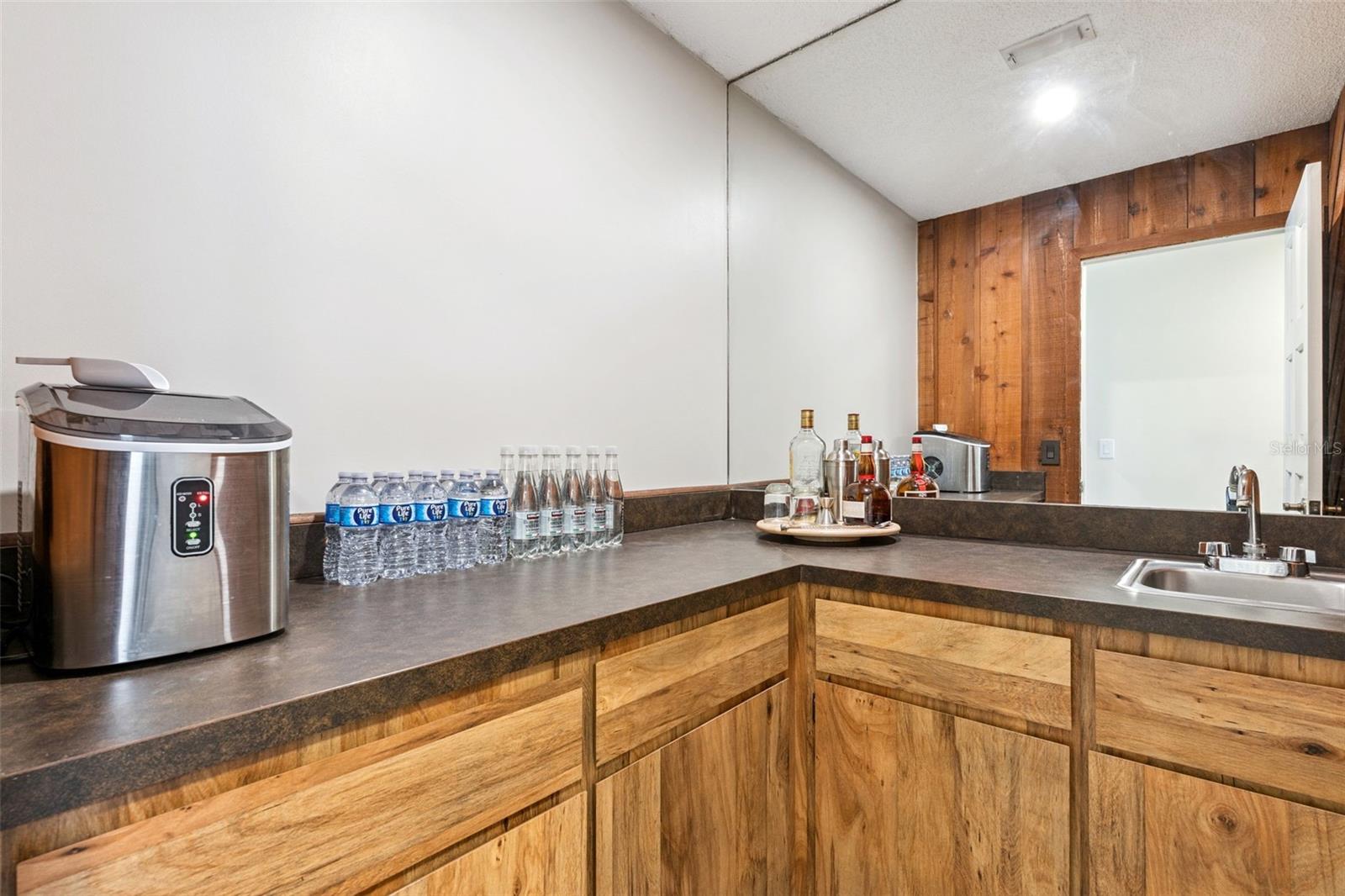 Image 17 of 48 For 129 Laurel Oak Drive