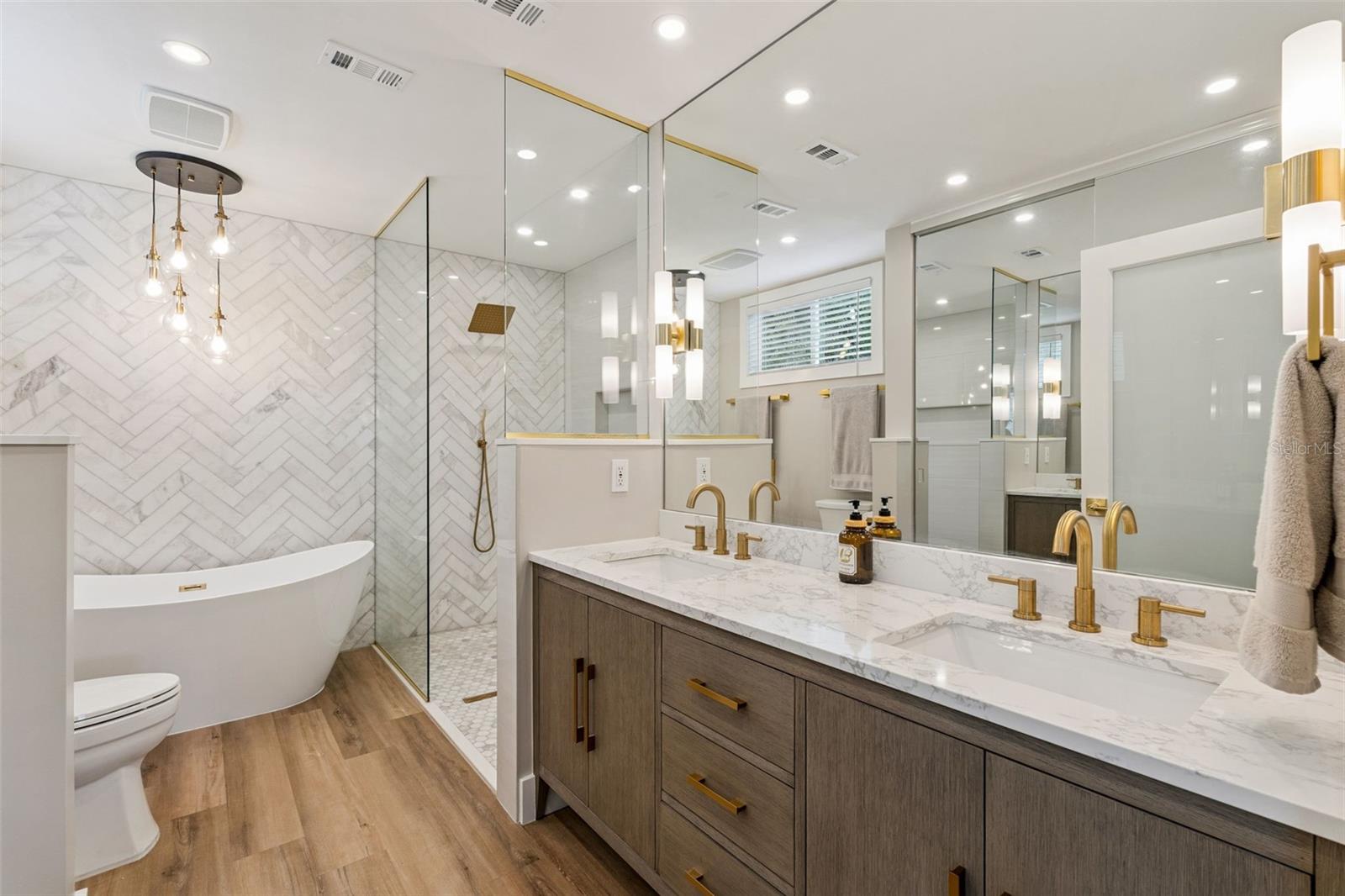 Image 26 of 48 For 129 Laurel Oak Drive