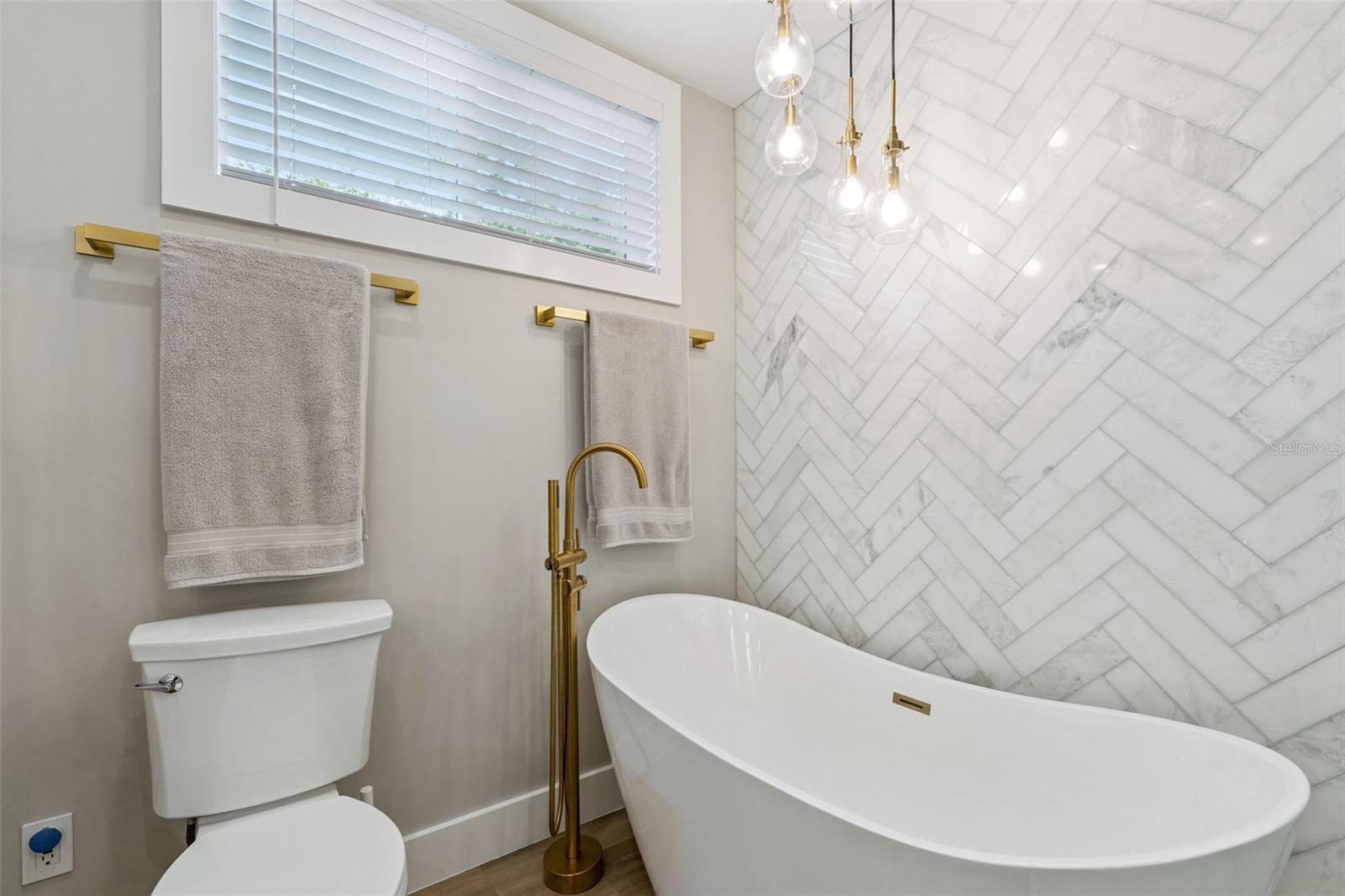 Image 27 of 48 For 129 Laurel Oak Drive