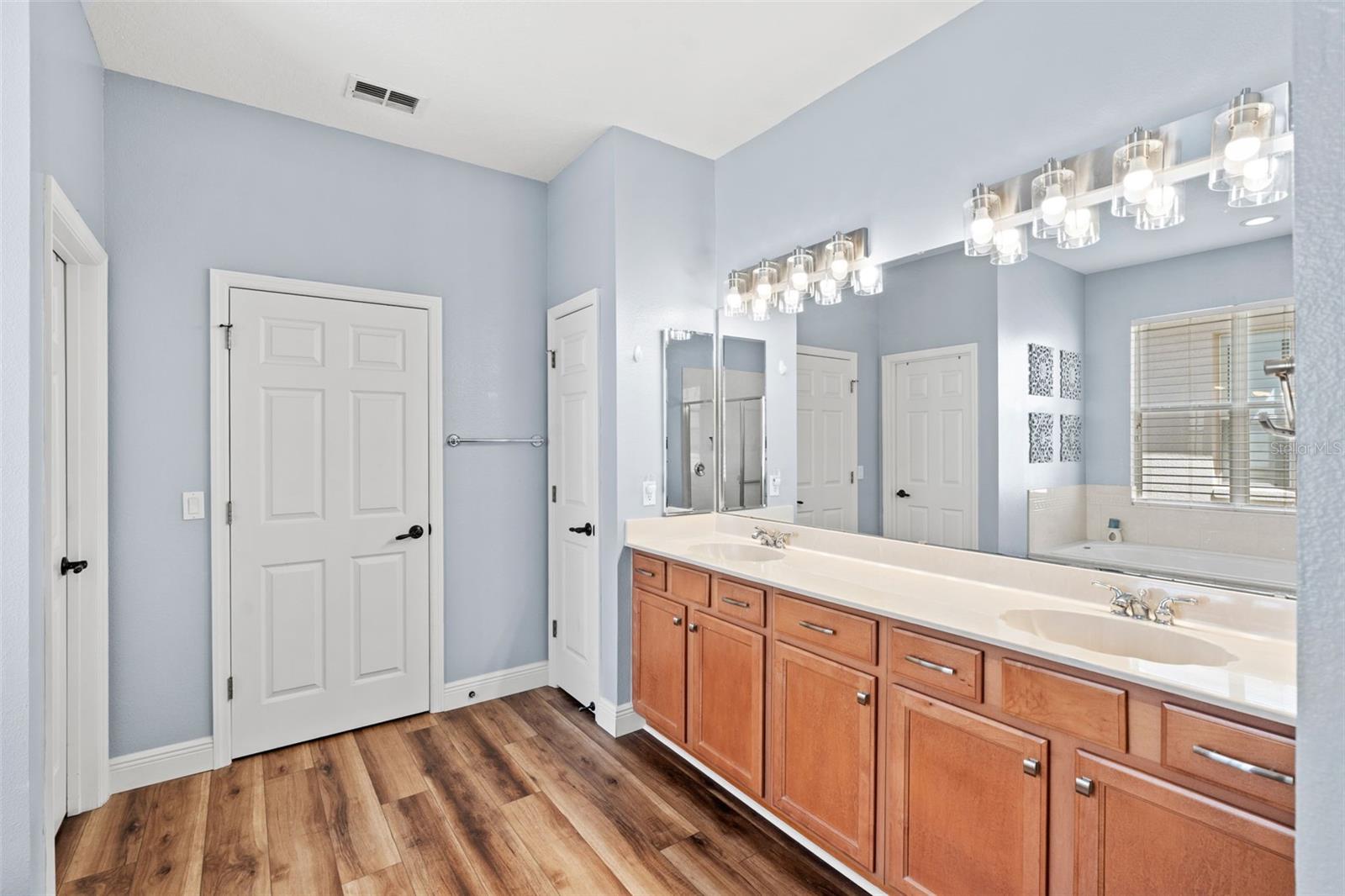 Image 17 of 40 For 201 Burgess Drive