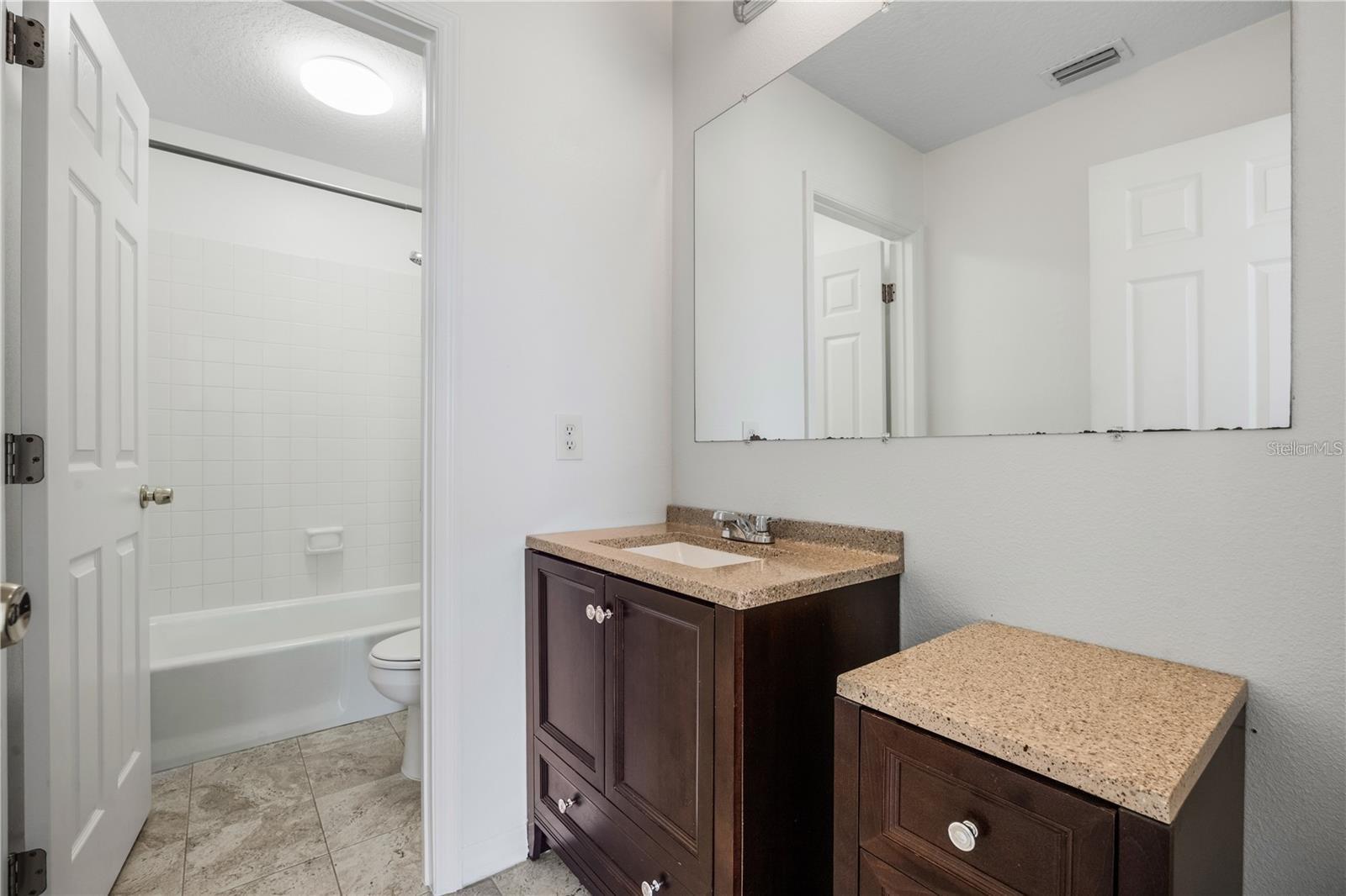 Image 10 of 25 For 1134 Villa Lane 95