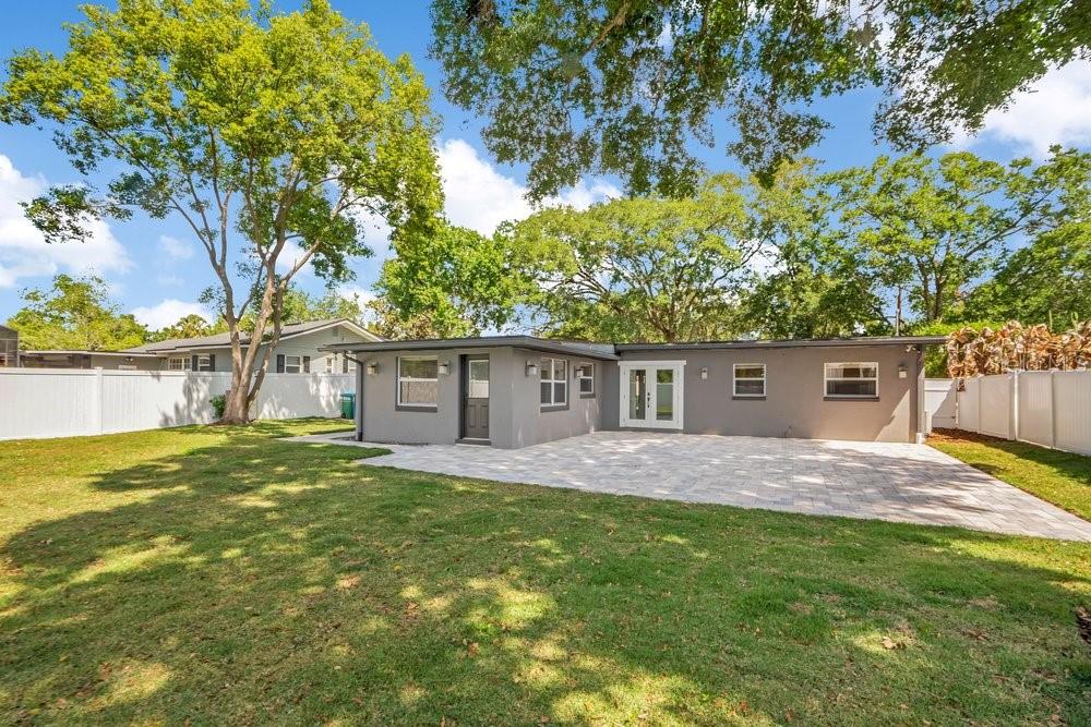 Image 12 of 42 For 1822 Yorkshire Drive