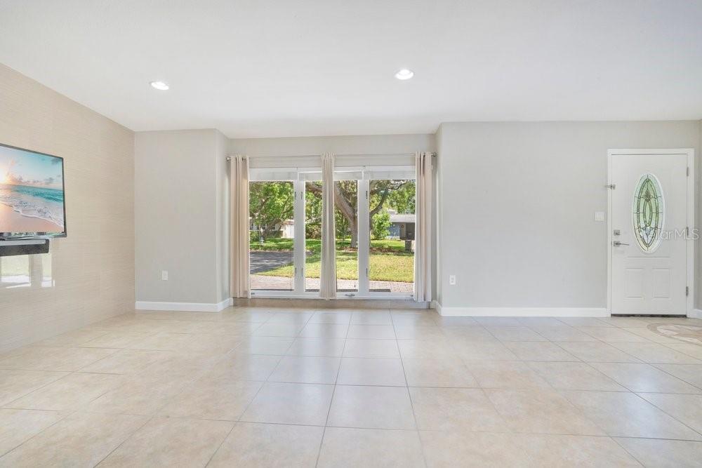 Image 14 of 42 For 1822 Yorkshire Drive