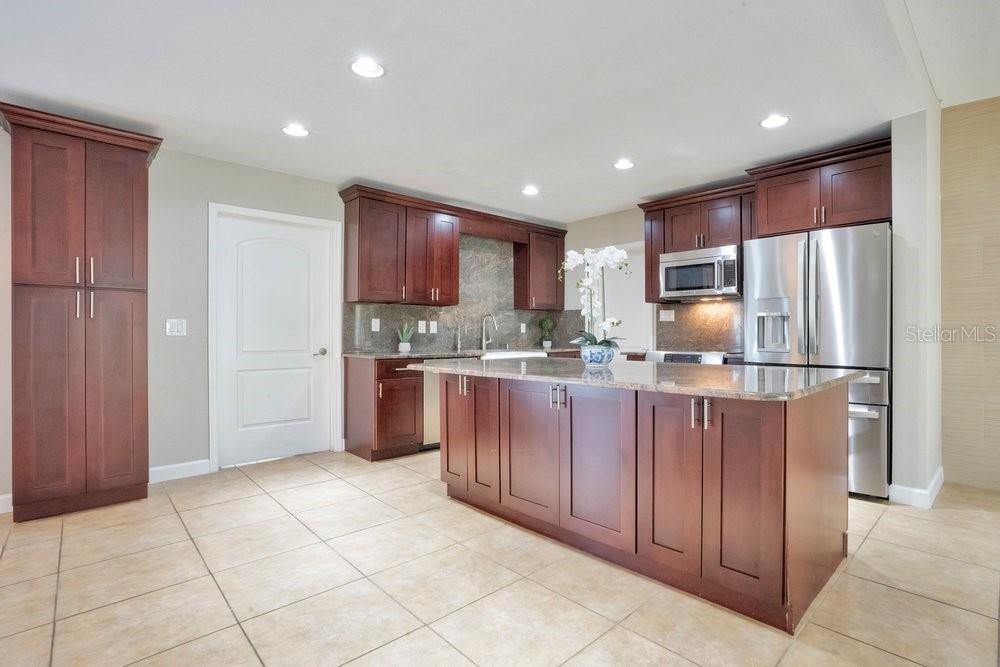 Image 16 of 42 For 1822 Yorkshire Drive