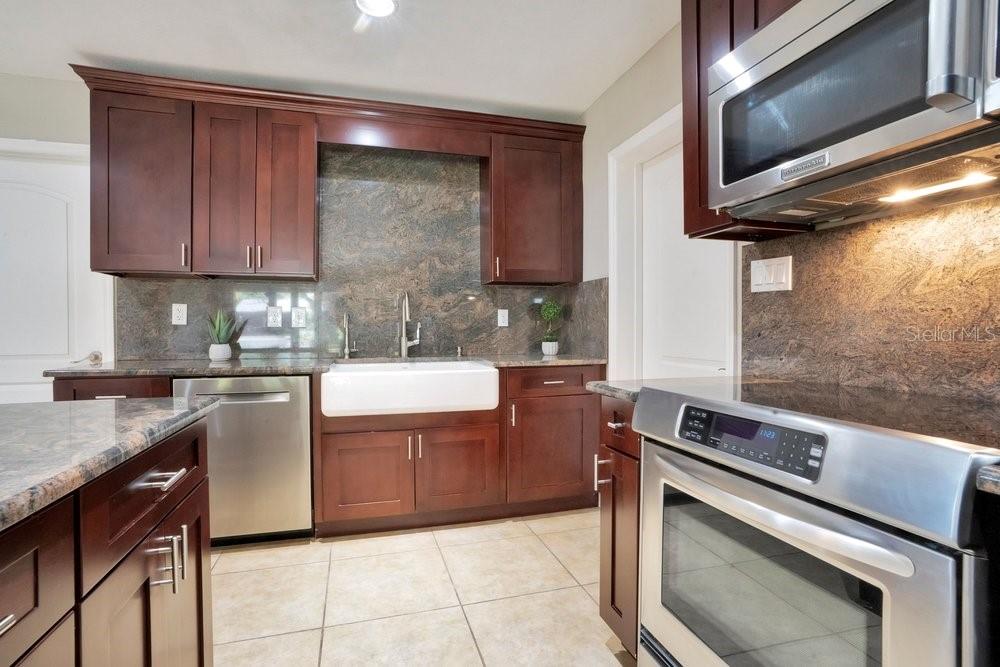 Image 19 of 42 For 1822 Yorkshire Drive