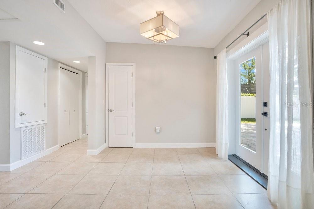 Image 22 of 42 For 1822 Yorkshire Drive