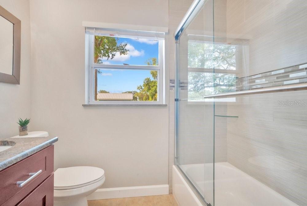 Image 28 of 42 For 1822 Yorkshire Drive