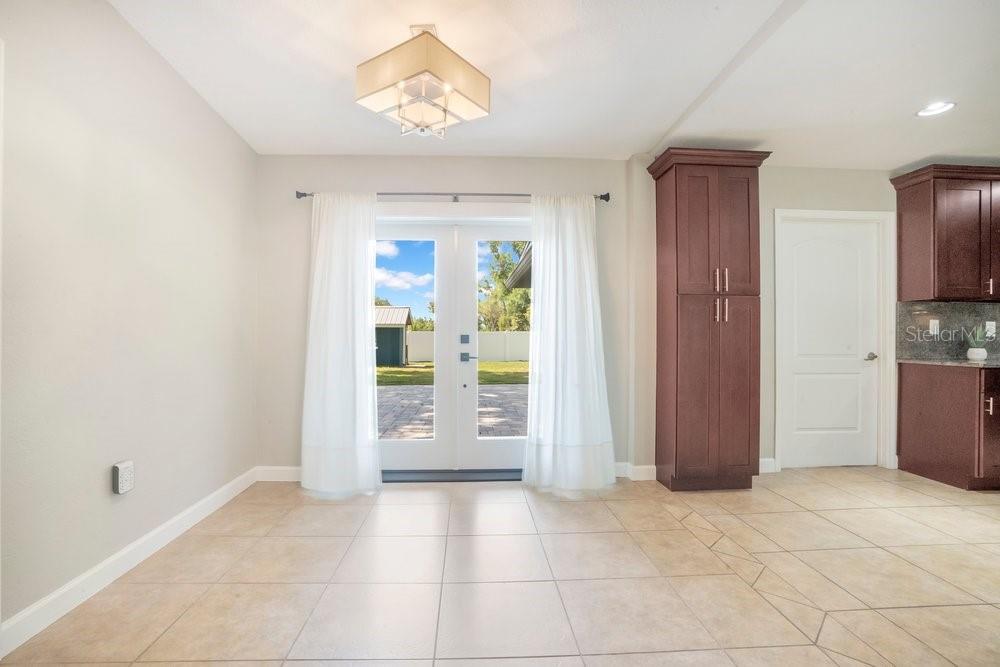 Image 7 of 42 For 1822 Yorkshire Drive