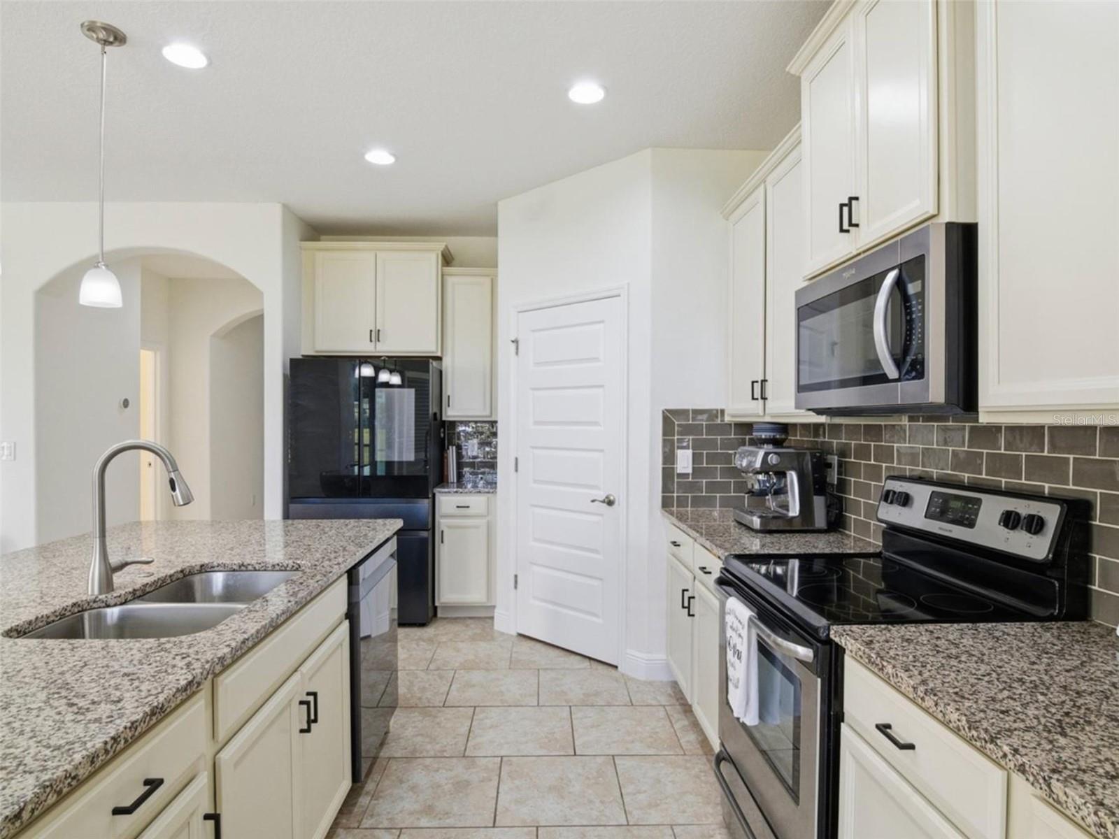 Image 6 of 23 For 16226 Rock Coast Drive