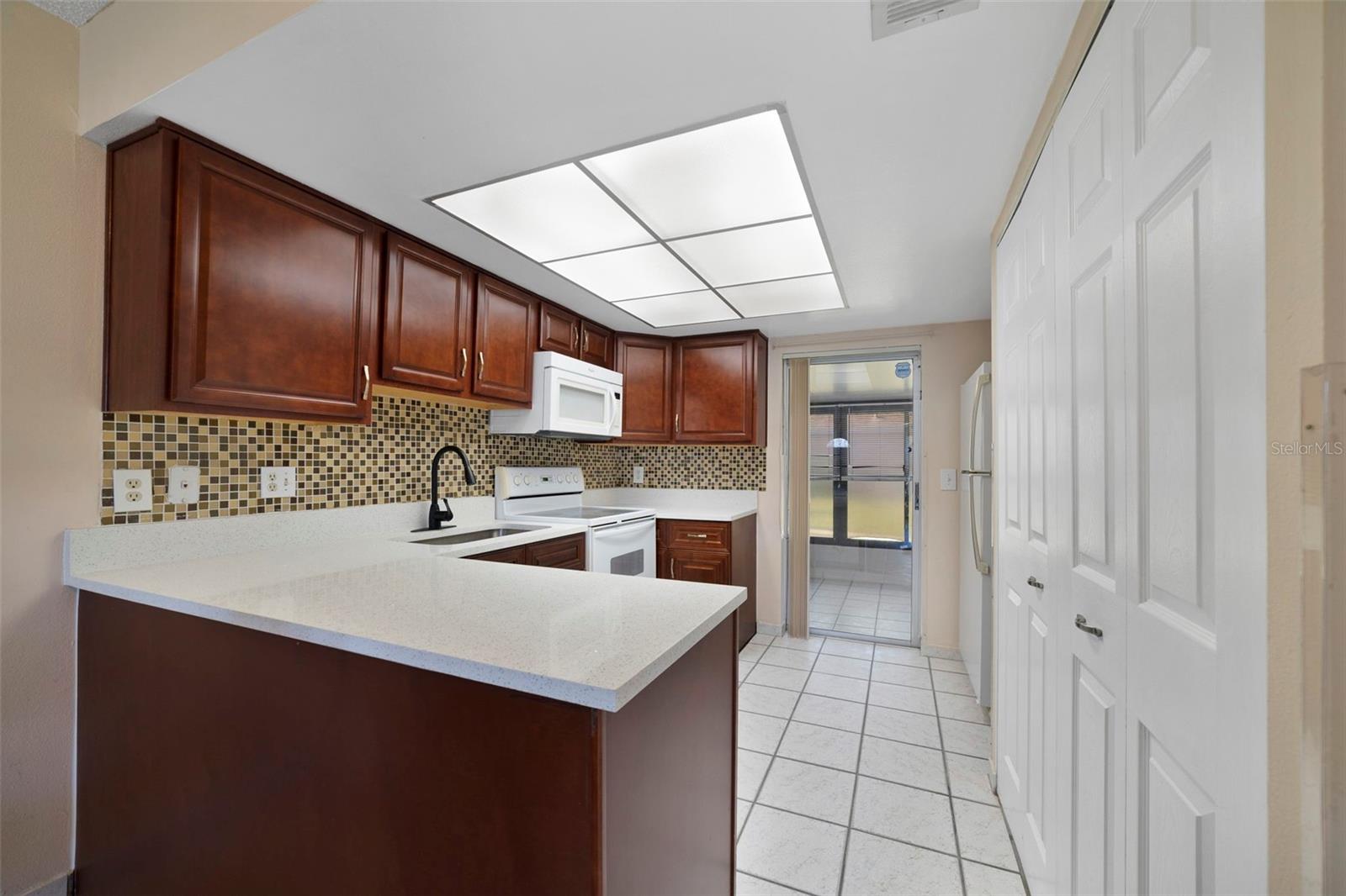 Image 6 of 24 For 67 Country Cove Way