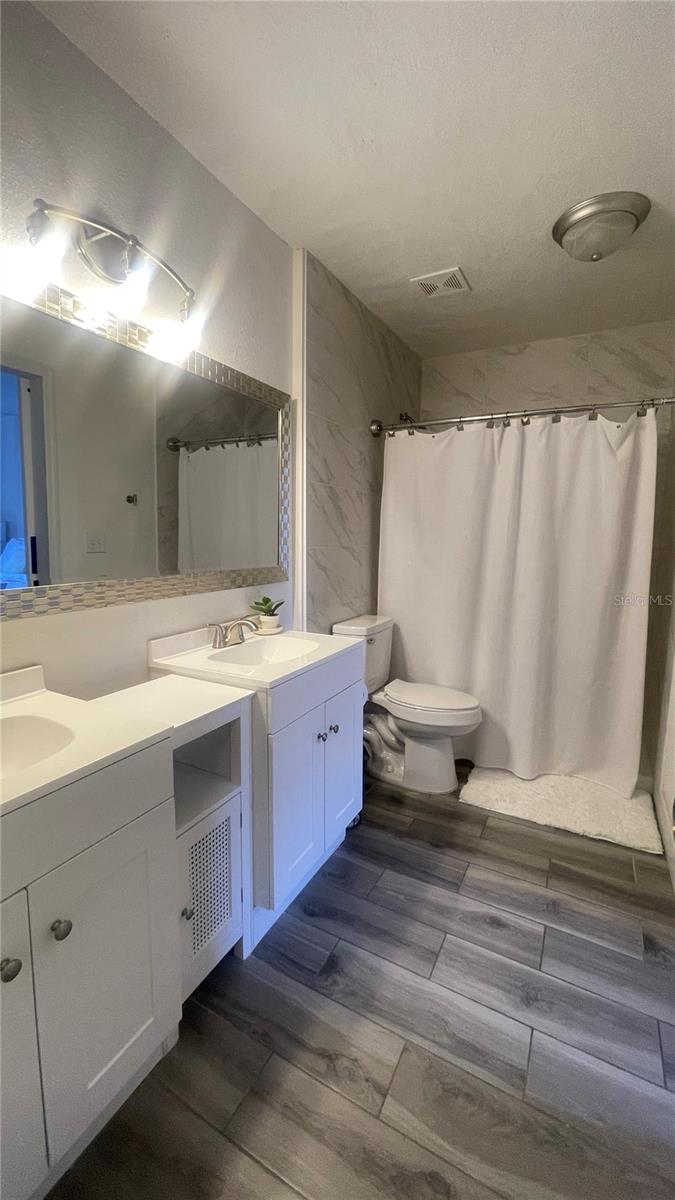 Image 16 of 23 For 1718 Silver Creek Court 102