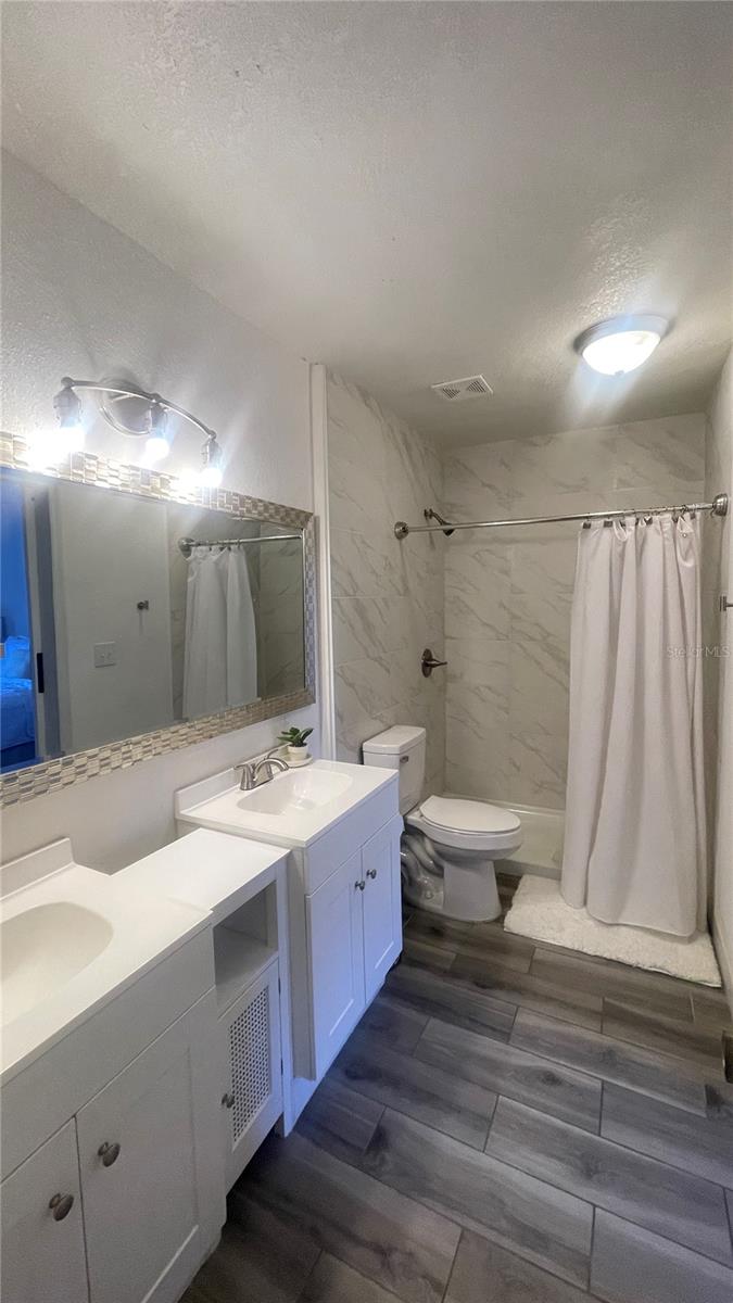 Image 17 of 23 For 1718 Silver Creek Court 102